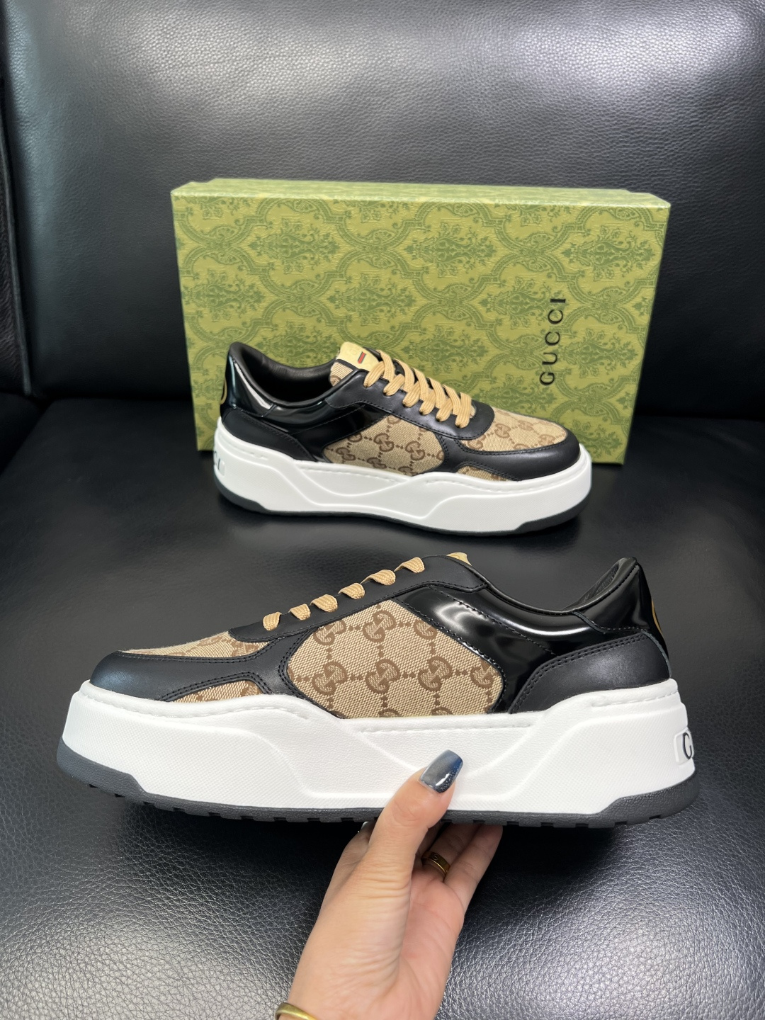 Gucci 高品质 顶级工艺品 古奇 专柜新款原厂配置，意大利进口牛皮面料，进口牛皮内里垫，透气舒适，鞋