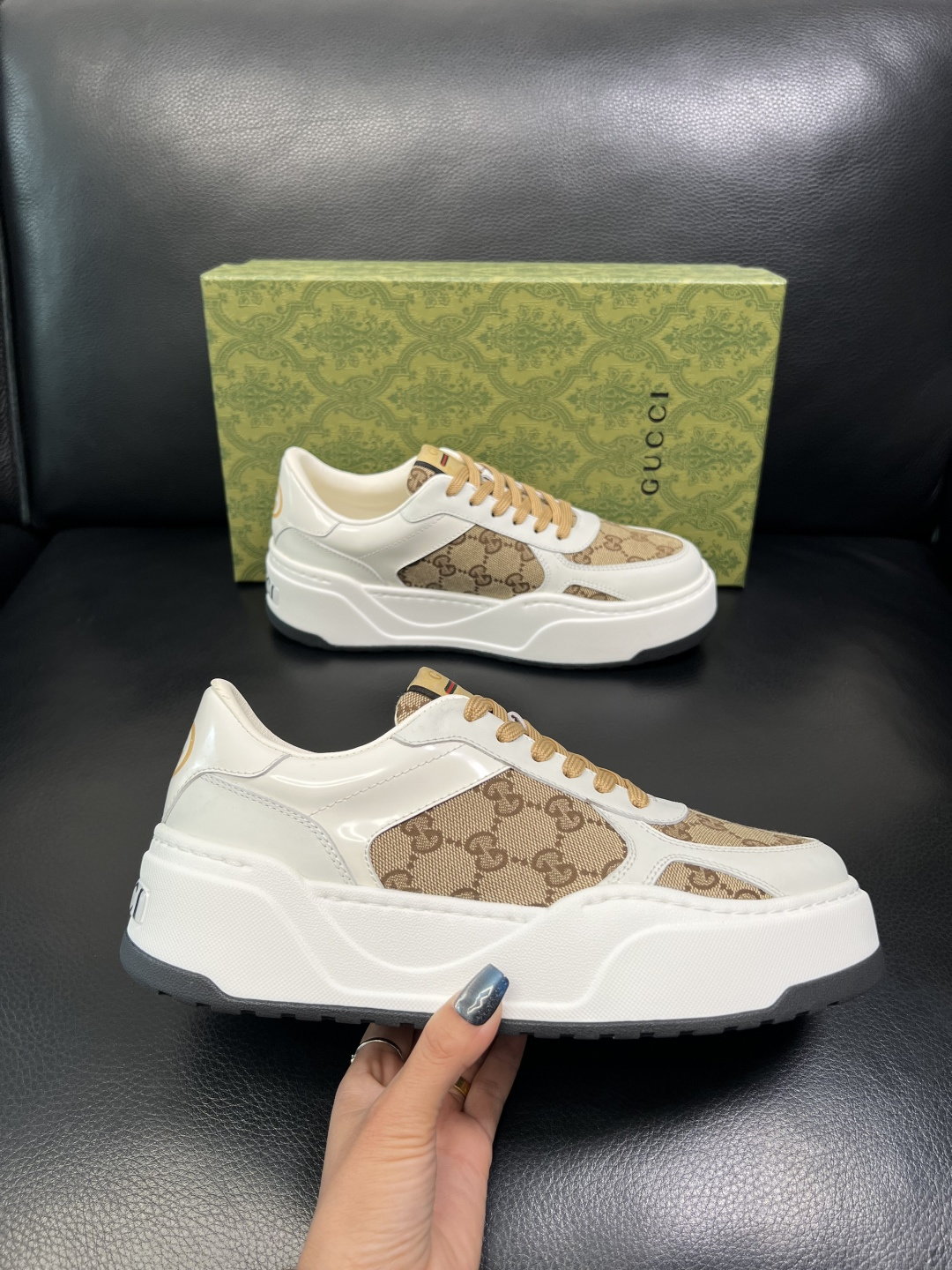 Gucci 高品质 顶级工艺品 古奇 专柜新款原厂配置，意大利进口牛皮面料，进口牛皮内里垫，透气舒适，鞋