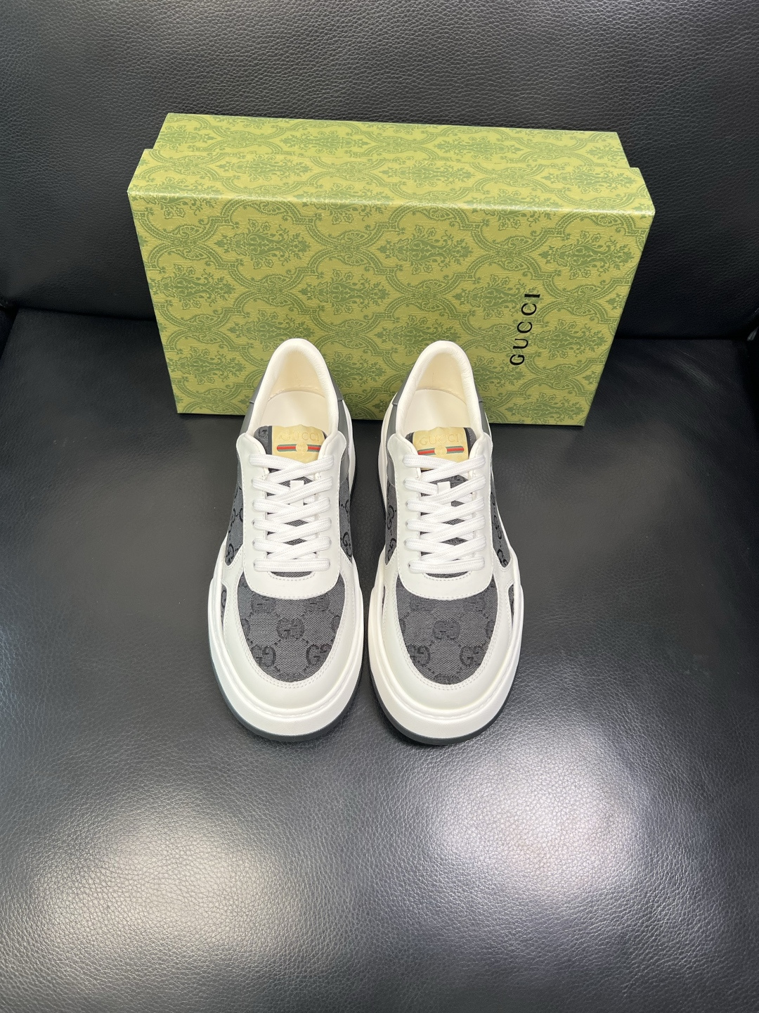 Gucci 高品质 顶级工艺品 古奇 专柜新款原厂配置，意大利进口牛皮面料，进口牛皮内里垫，透气舒适，鞋