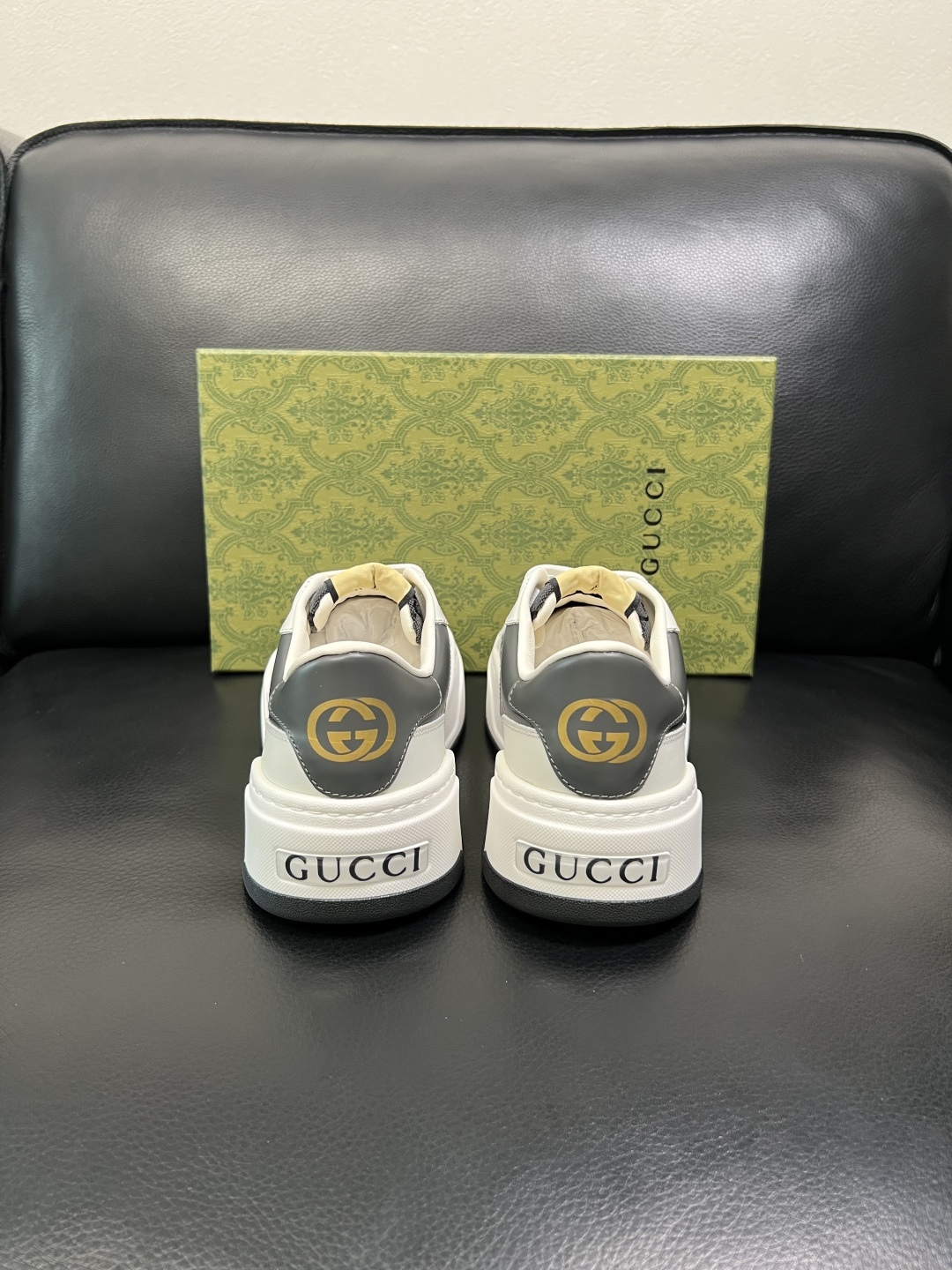 Gucci 高品质 顶级工艺品 古奇 专柜新款原厂配置，意大利进口牛皮面料，进口牛皮内里垫，透气舒适，鞋