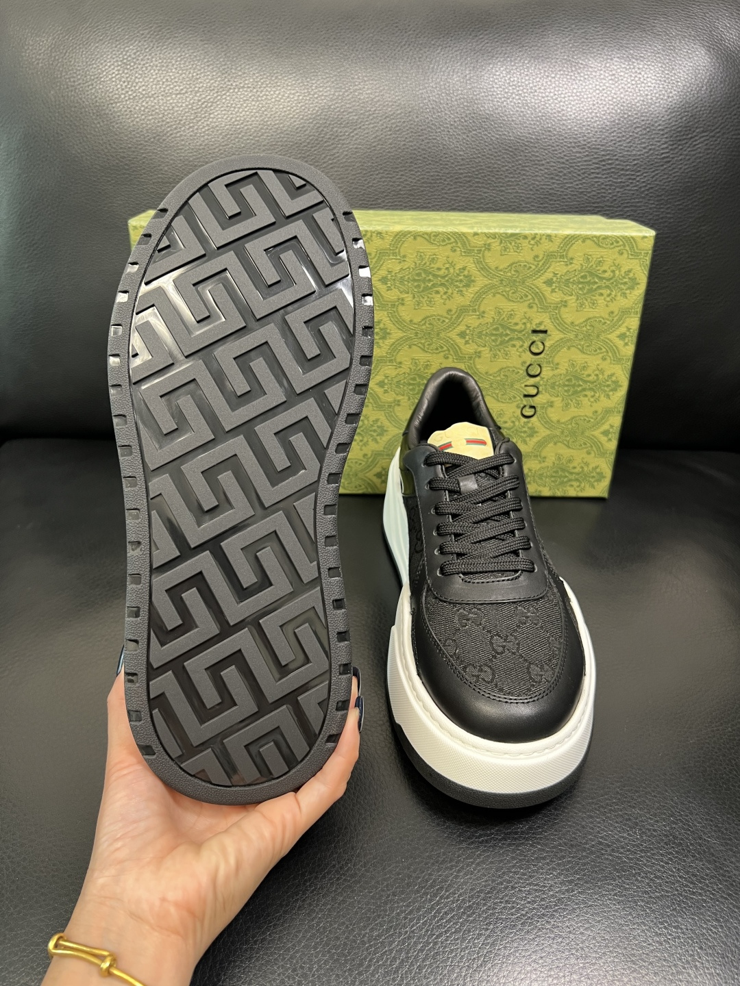 Gucci 高品质 顶级工艺品 古奇 专柜新款原厂配置，意大利进口牛皮面料，进口牛皮内里垫，透气舒适，鞋