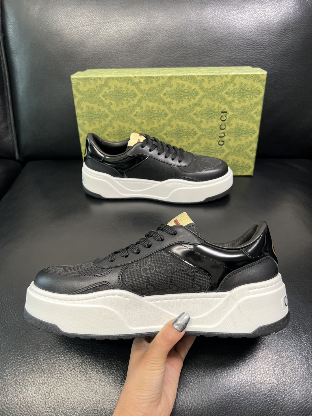 Gucci 高品质 顶级工艺品 古奇 专柜新款原厂配置，意大利进口牛皮面料，进口牛皮内里垫，透气舒适，鞋