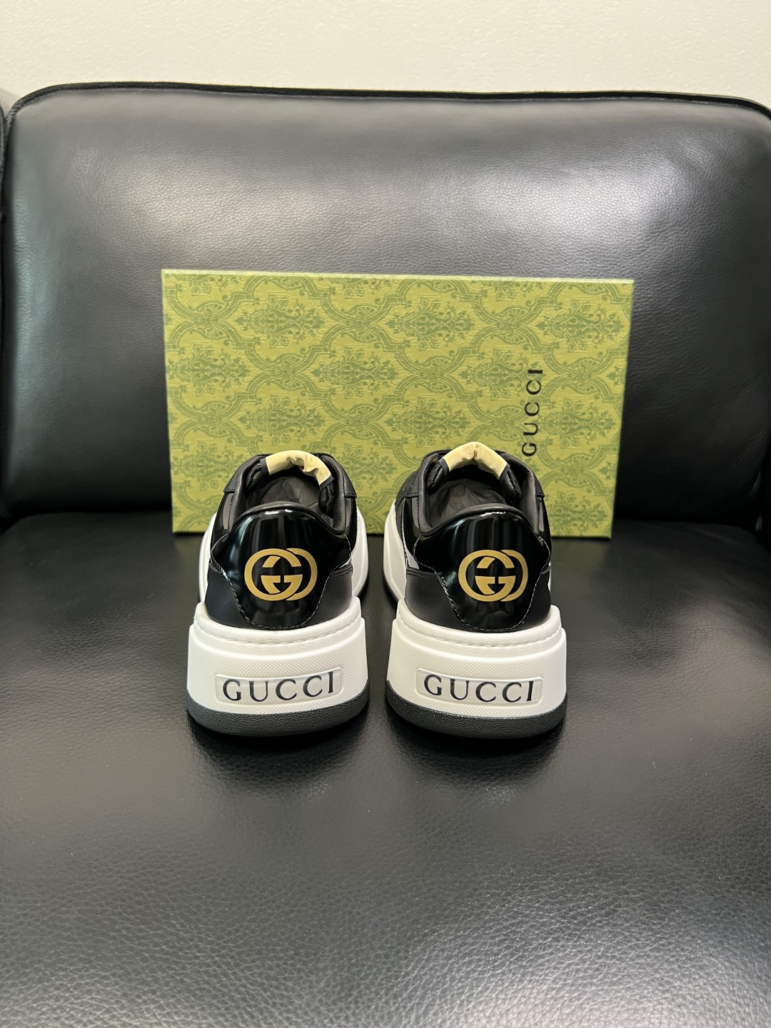 Gucci 高品质 顶级工艺品 古奇 专柜新款原厂配置，意大利进口牛皮面料，进口牛皮内里垫，透气舒适，鞋