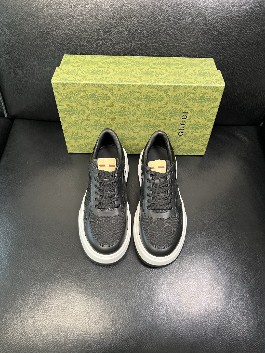 Gucci 高品质 顶级工艺品 古奇 专柜新款原厂配置，意大利进口牛皮面料，进口牛皮内里垫，透气舒适，鞋