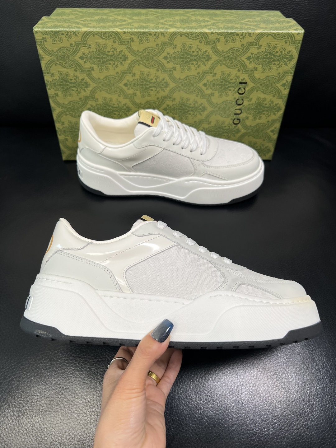 Gucci 高品质 顶级工艺品 古奇 专柜新款原厂配置，意大利进口牛皮面料，进口牛皮内里垫，透气舒适，鞋