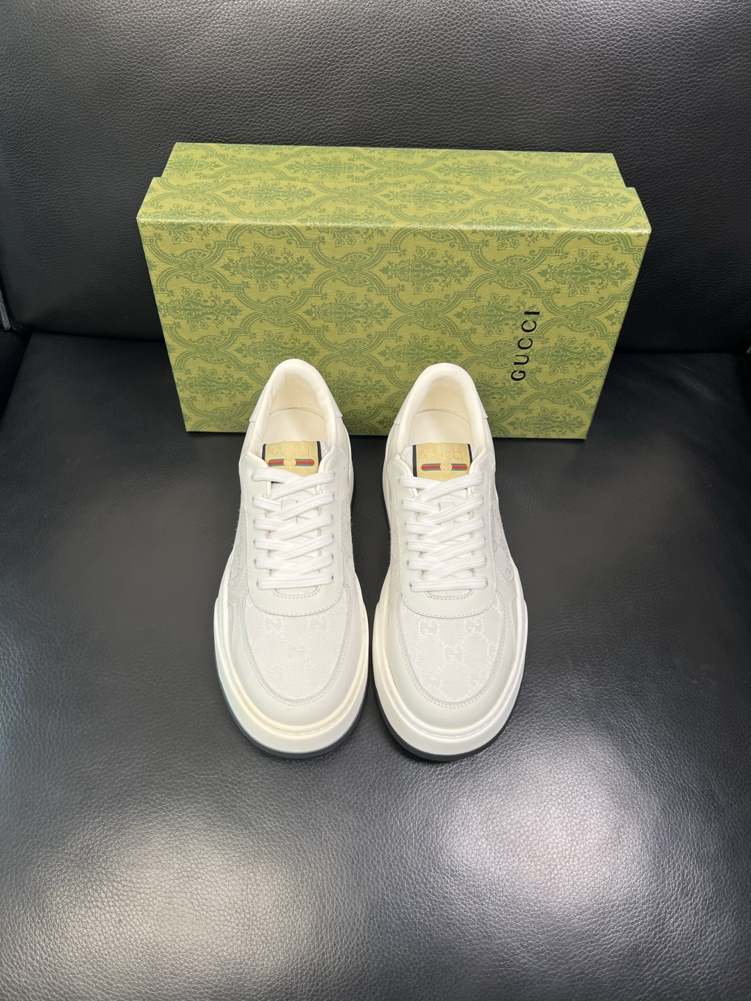 Gucci 高品质 顶级工艺品 古奇 专柜新款原厂配置，意大利进口牛皮面料，进口牛皮内里垫，透气舒适，鞋