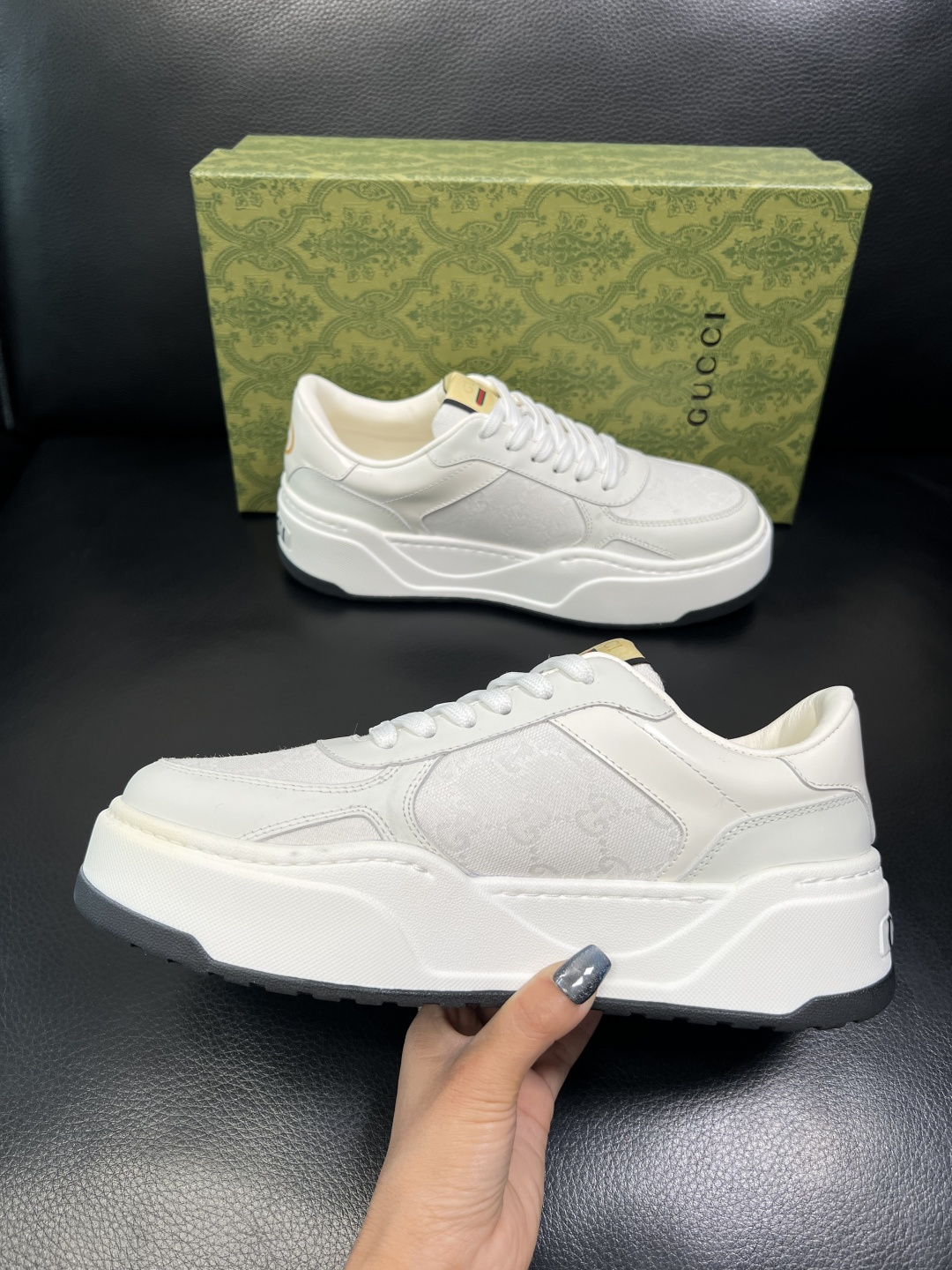 Gucci 高品质 顶级工艺品 古奇 专柜新款原厂配置，意大利进口牛皮面料，进口牛皮内里垫，透气舒适，鞋