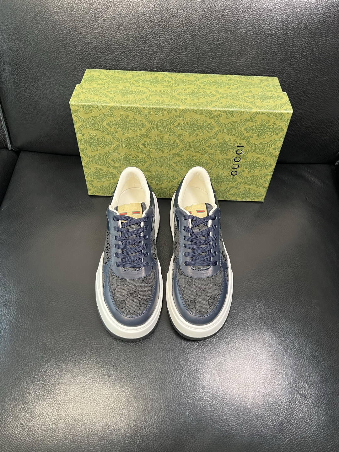 Gucci 高品质 顶级工艺品 古奇 专柜新款原厂配置，意大利进口牛皮面料，进口牛皮内里垫，透气舒适，鞋