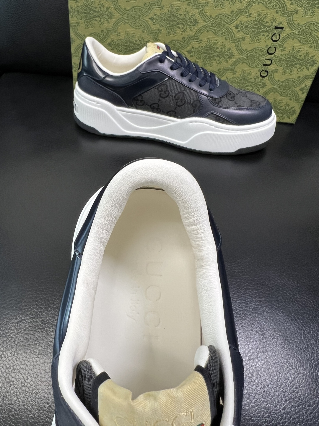 Gucci 高品质 顶级工艺品 古奇 专柜新款原厂配置，意大利进口牛皮面料，进口牛皮内里垫，透气舒适，鞋