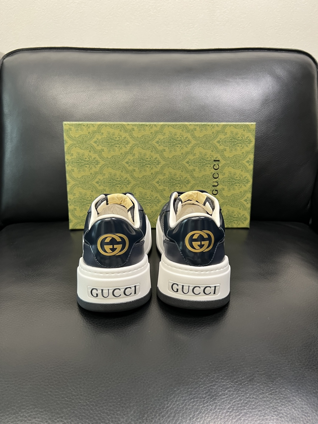 Gucci 高品质 顶级工艺品 古奇 专柜新款原厂配置，意大利进口牛皮面料，进口牛皮内里垫，透气舒适，鞋