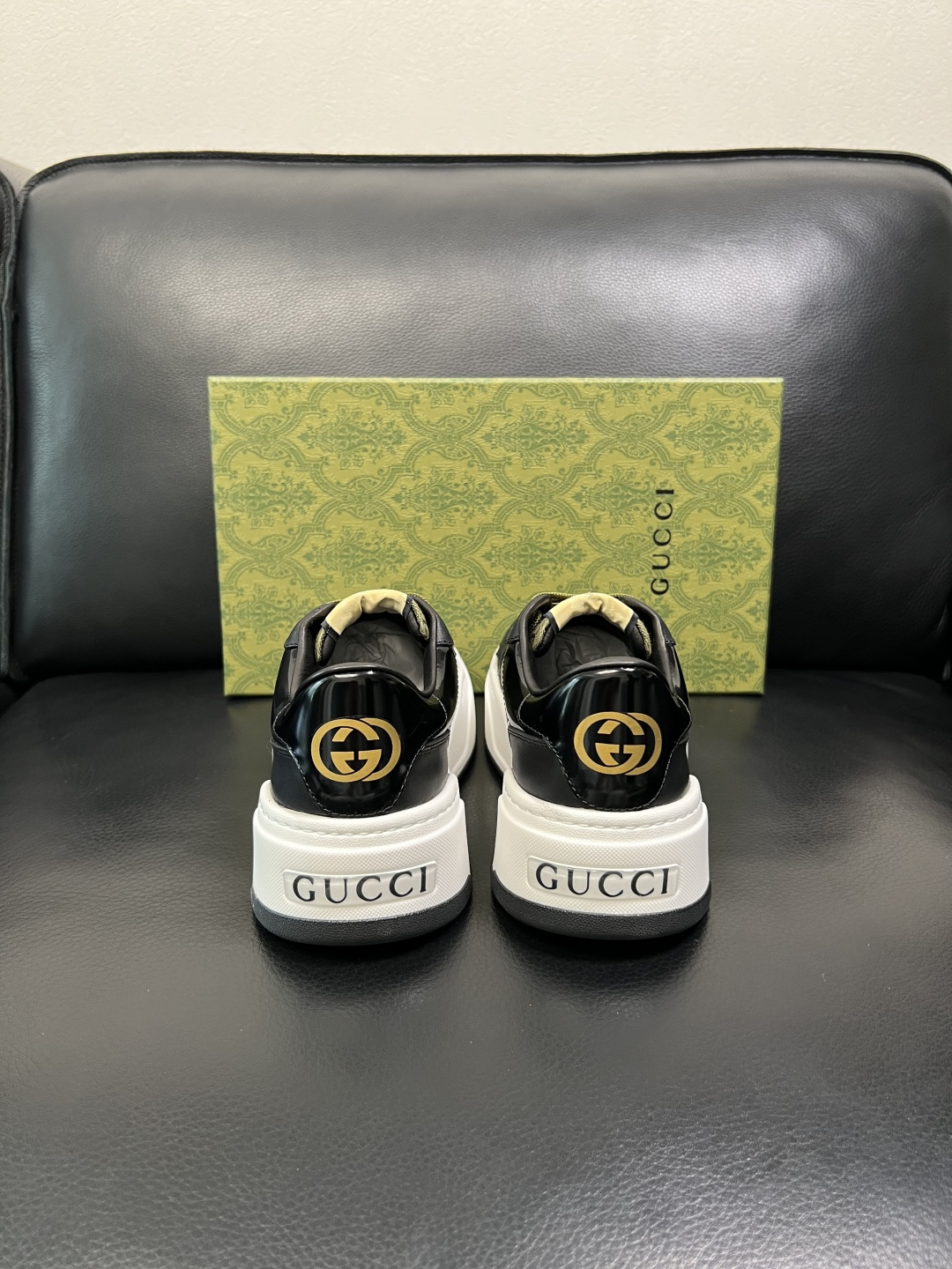 Gucci 高品质 顶级工艺品 古奇 专柜新款原厂配置，意大利进口牛皮面料，进口牛皮内里垫，透气舒适，鞋