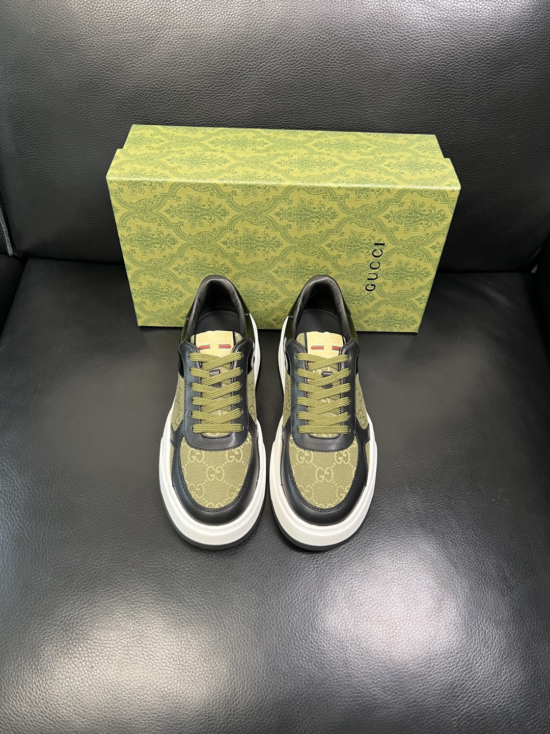 Gucci 高品质 顶级工艺品 古奇 专柜新款原厂配置，意大利进口牛皮面料，进口牛皮内里垫，透气舒适，鞋