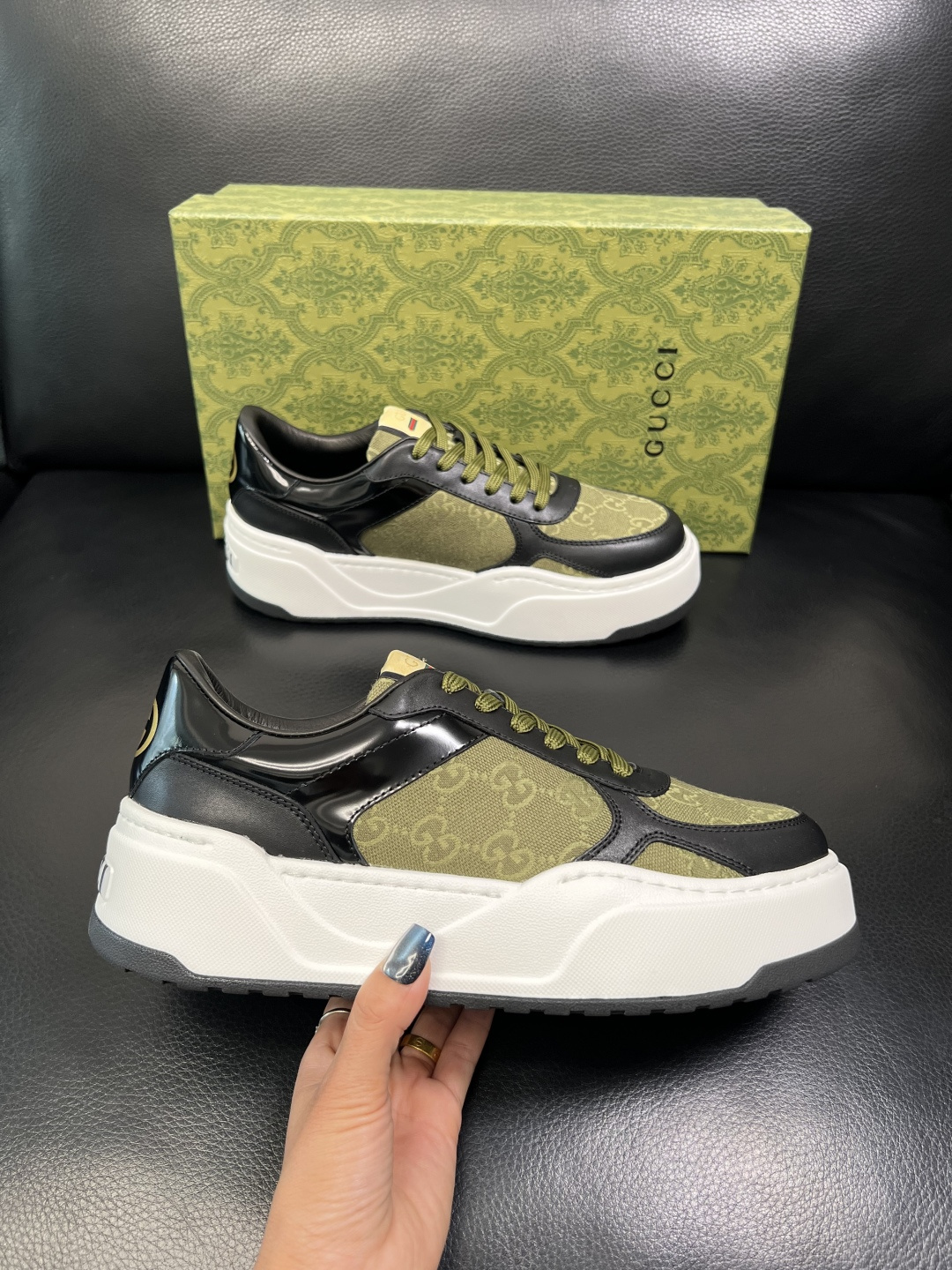 Gucci 高品质 顶级工艺品 古奇 专柜新款原厂配置，意大利进口牛皮面料，进口牛皮内里垫，透气舒适，鞋