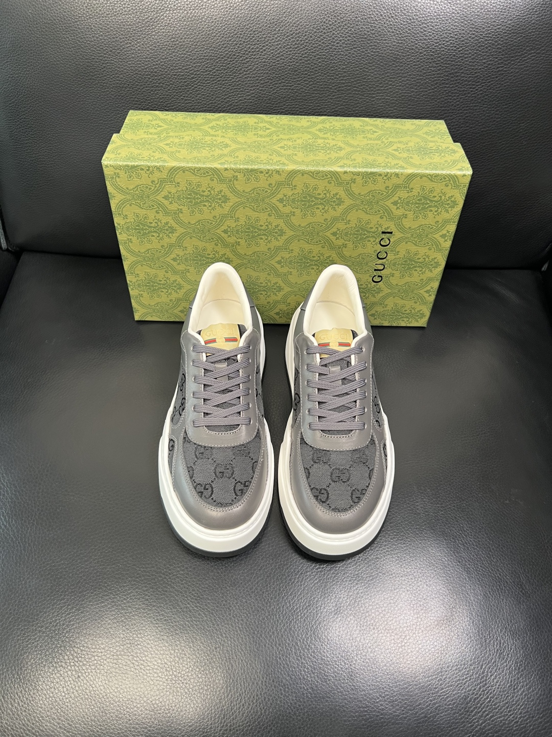 Gucci 高品质 顶级工艺品 古奇 专柜新款原厂配置，意大利进口牛皮面料，进口牛皮内里垫，透气舒适，鞋