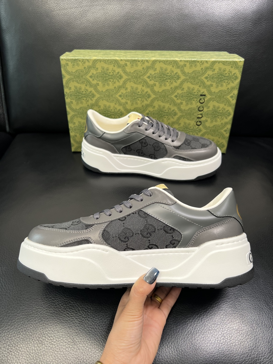 Gucci 高品质 顶级工艺品 古奇 专柜新款原厂配置，意大利进口牛皮面料，进口牛皮内里垫，透气舒适，鞋