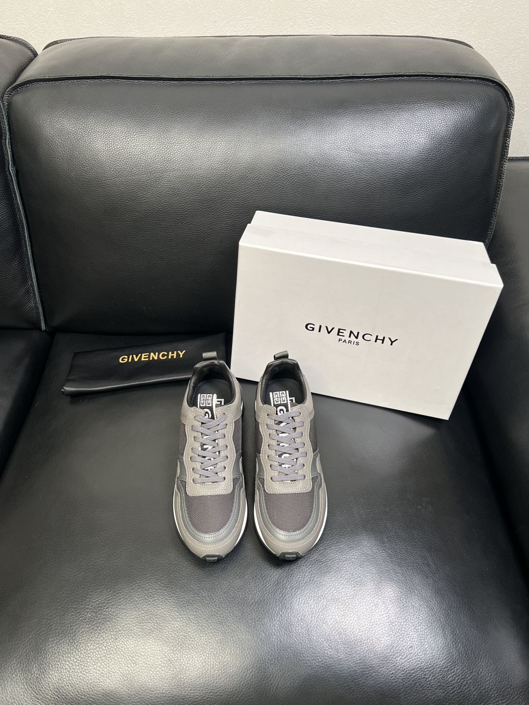 Givenchy 高品质 顶级工艺品 纪梵希 专柜同步原厂配置，意大利进口牛皮搭配网布面料，全鞋配件私模