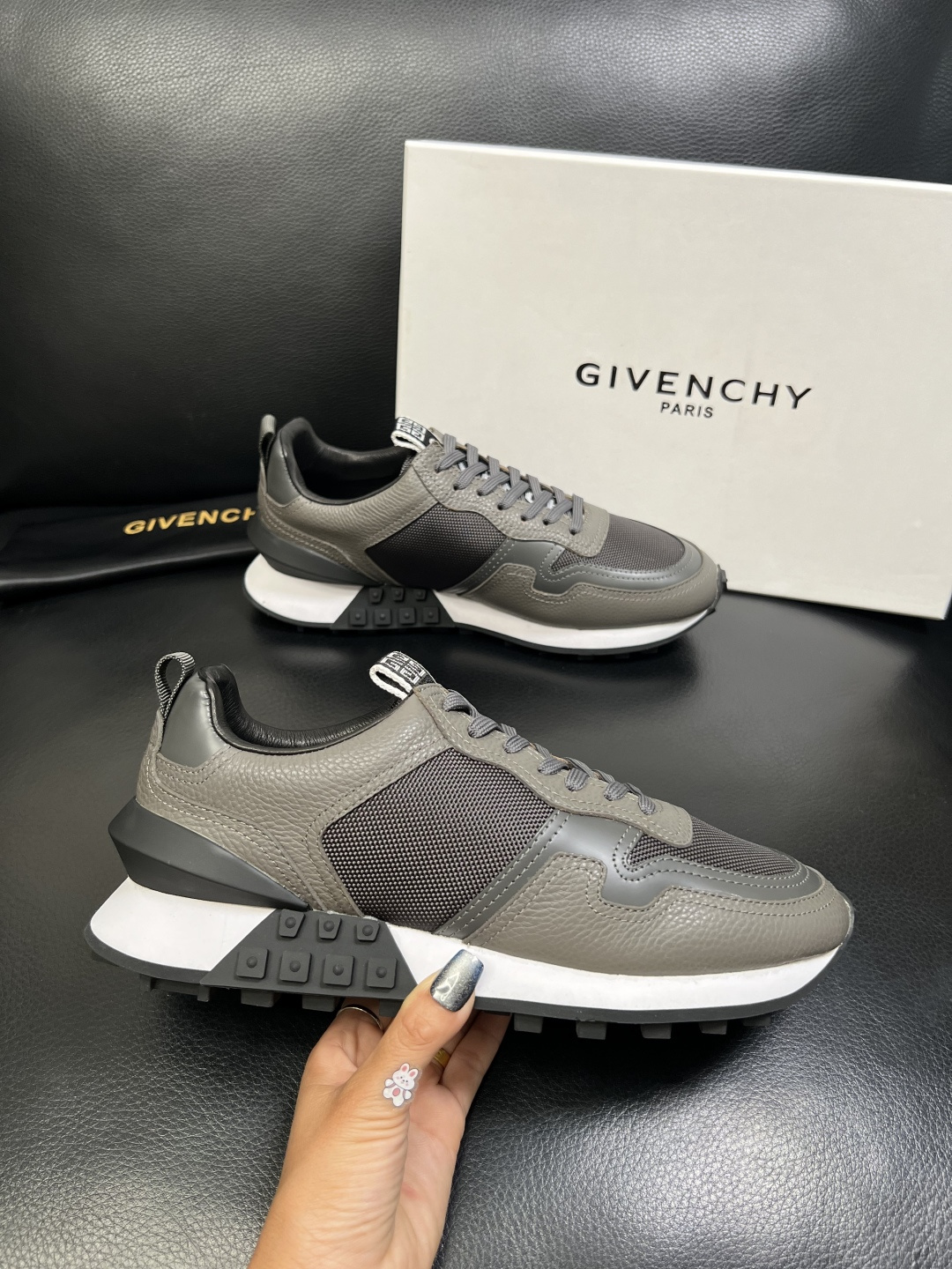 Givenchy 高品质 顶级工艺品 纪梵希 专柜同步原厂配置，意大利进口牛皮搭配网布面料，全鞋配件私模