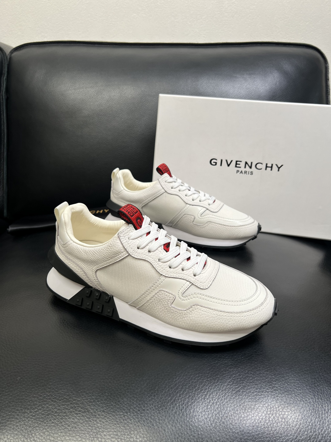 Givenchy 高品质 顶级工艺品 纪梵希 专柜同步原厂配置，意大利进口牛皮搭配网布面料，全鞋配件私模