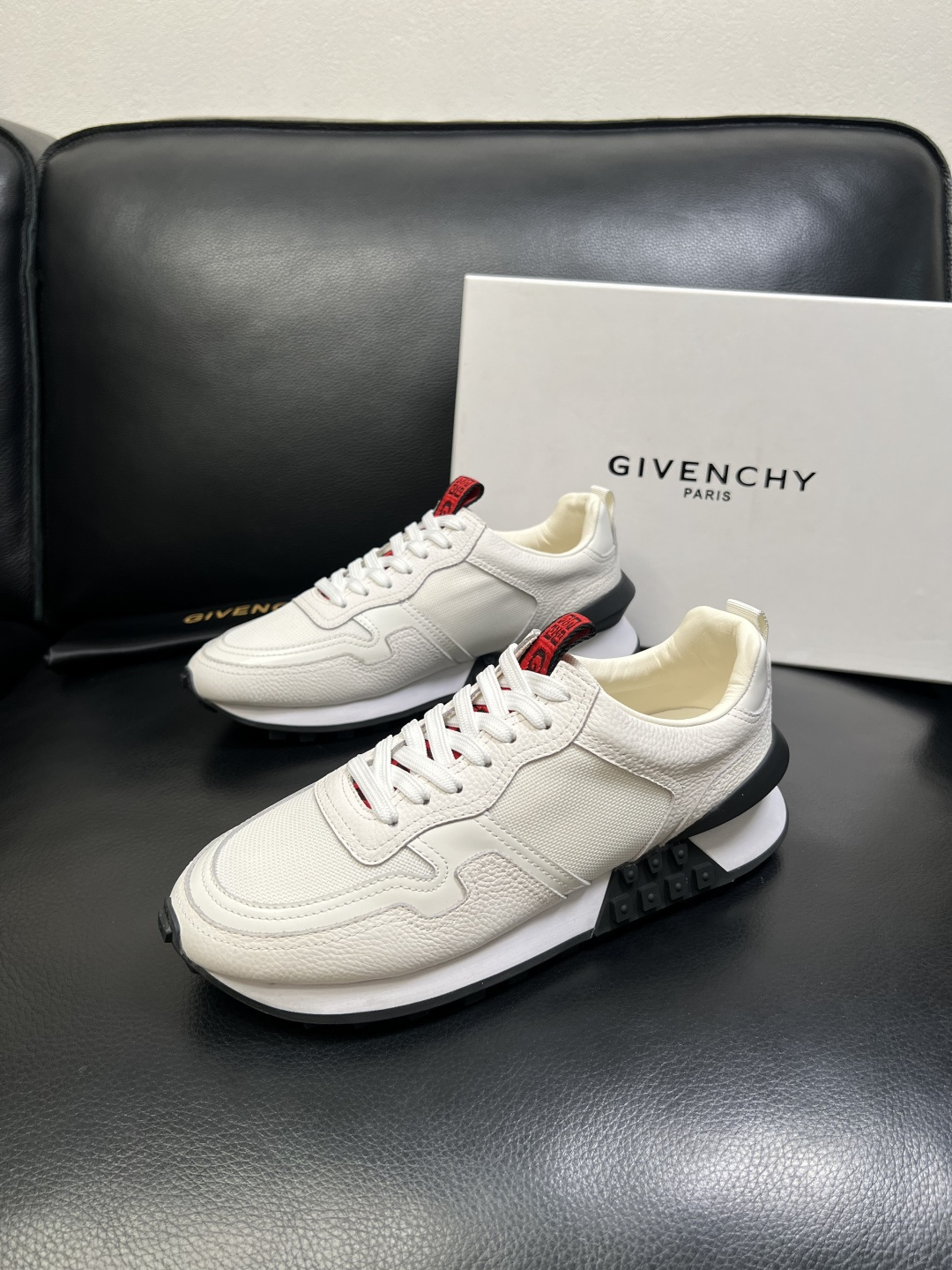 Givenchy 高品质 顶级工艺品 纪梵希 专柜同步原厂配置，意大利进口牛皮搭配网布面料，全鞋配件私模