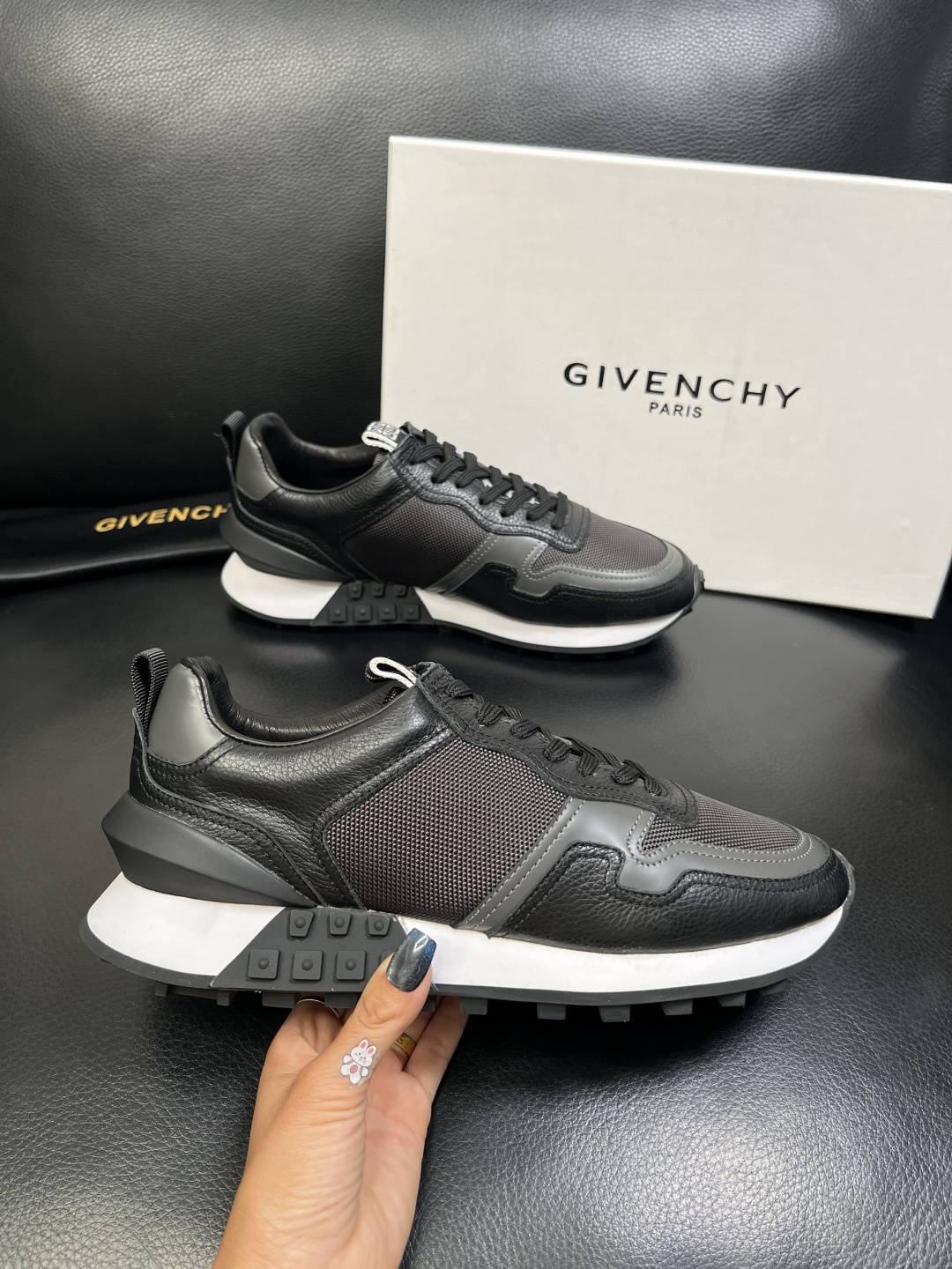 Givenchy 高品质 顶级工艺品 纪梵希 专柜同步原厂配置，意大利进口牛皮搭配网布面料，全鞋配件私模