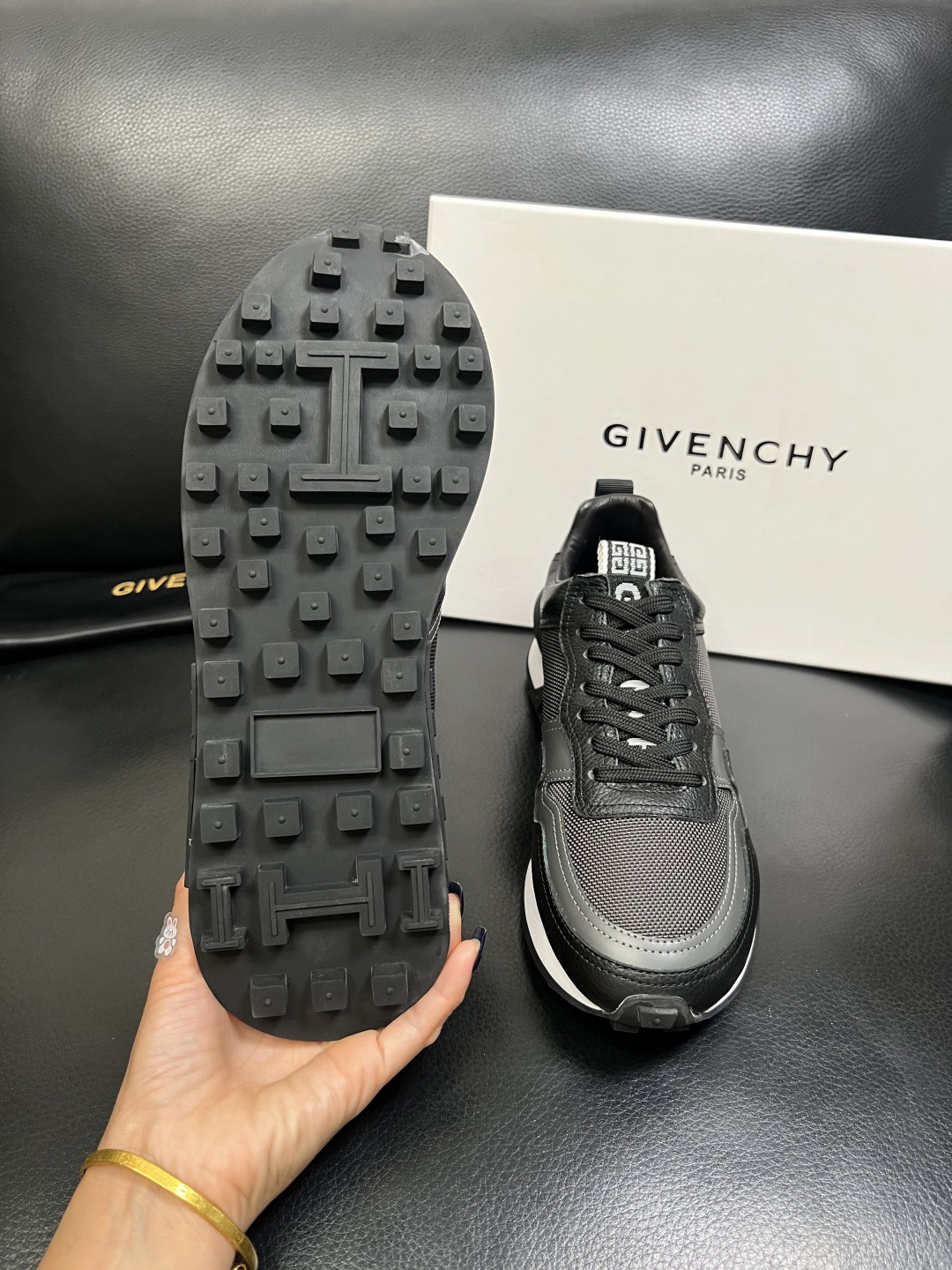 Givenchy 高品质 顶级工艺品 纪梵希 专柜同步原厂配置，意大利进口牛皮搭配网布面料，全鞋配件私模
