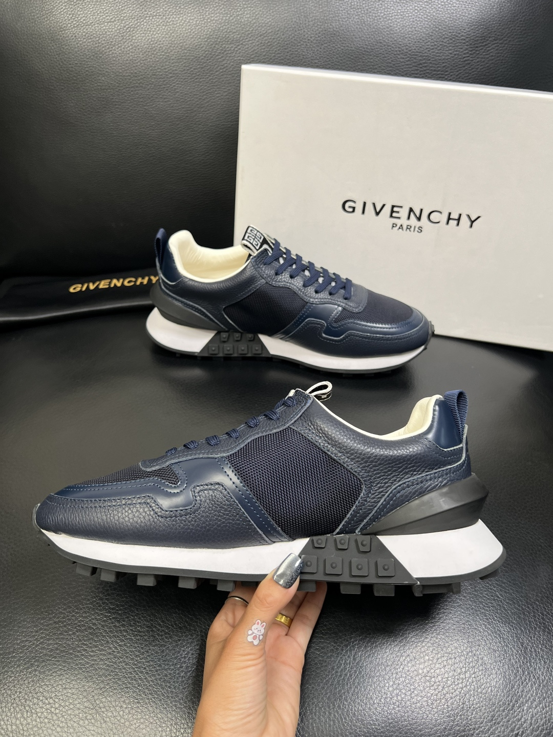 Givenchy 高品质 顶级工艺品 纪梵希 专柜同步原厂配置，意大利进口牛皮搭配网布面料，全鞋配件私模