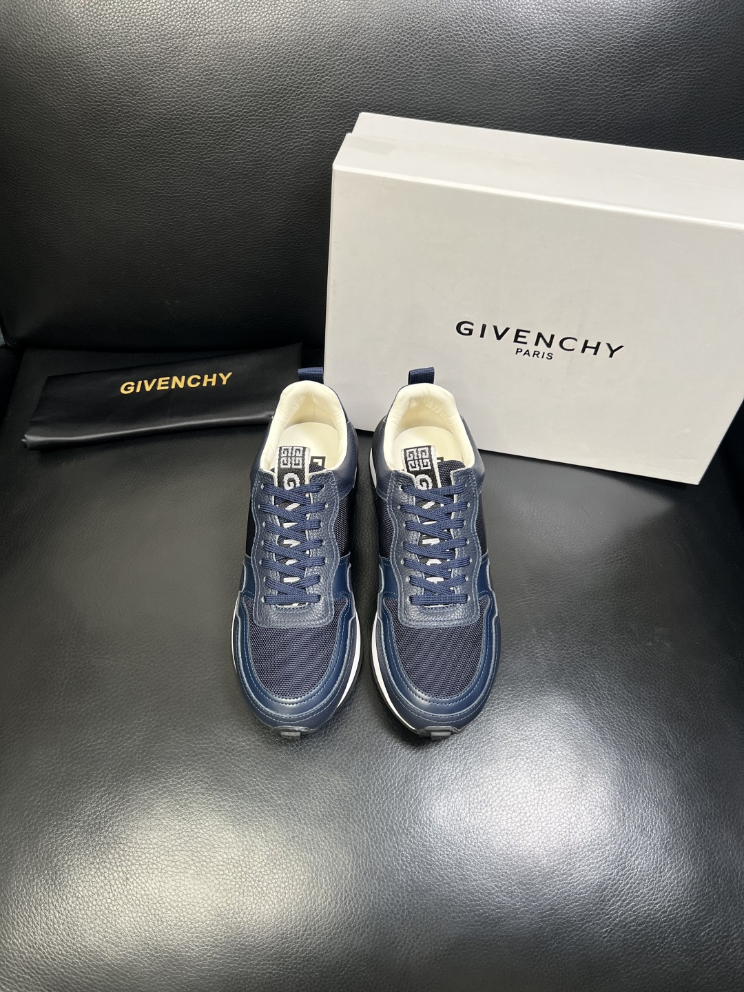 Givenchy 高品质 顶级工艺品 纪梵希 专柜同步原厂配置，意大利进口牛皮搭配网布面料，全鞋配件私模