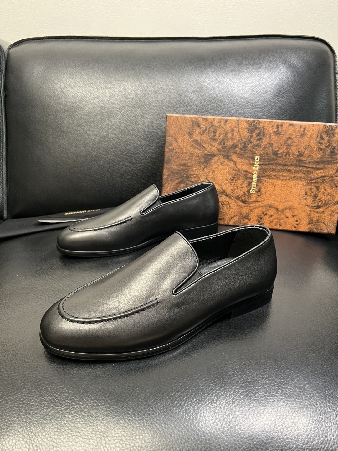 StefanoRicci 顶级代购 史蒂芬 劳尼治 专柜新品同步，鞋面意大利进口牛皮面料，进口水染牛皮内