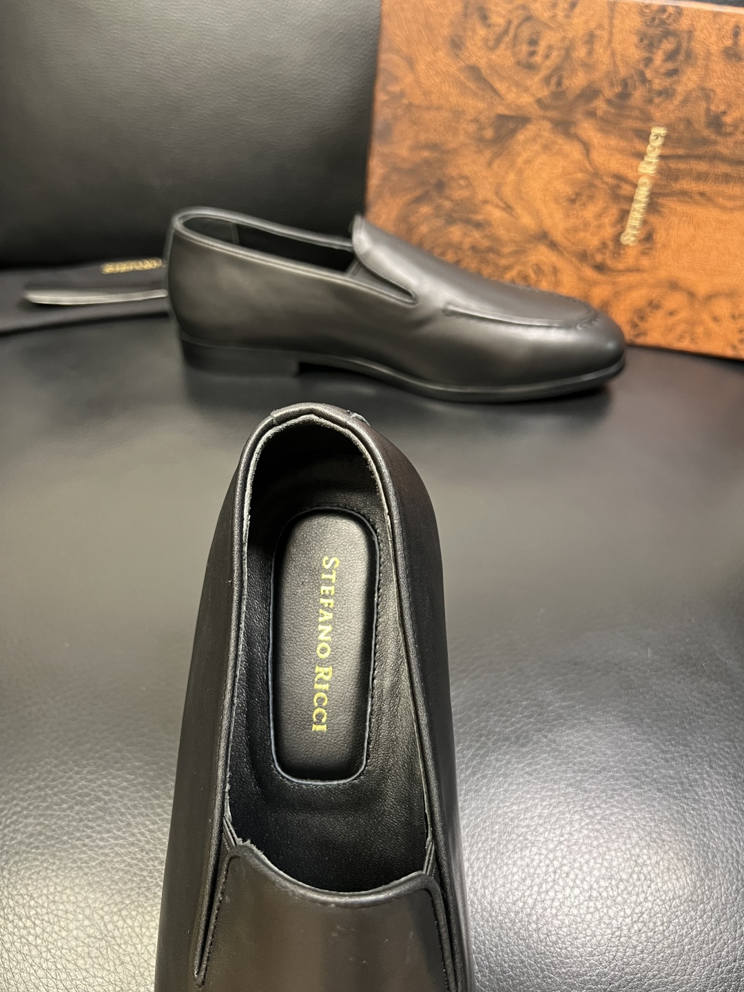 StefanoRicci 顶级代购 史蒂芬 劳尼治 专柜新品同步，鞋面意大利进口牛皮面料，进口水染牛皮内