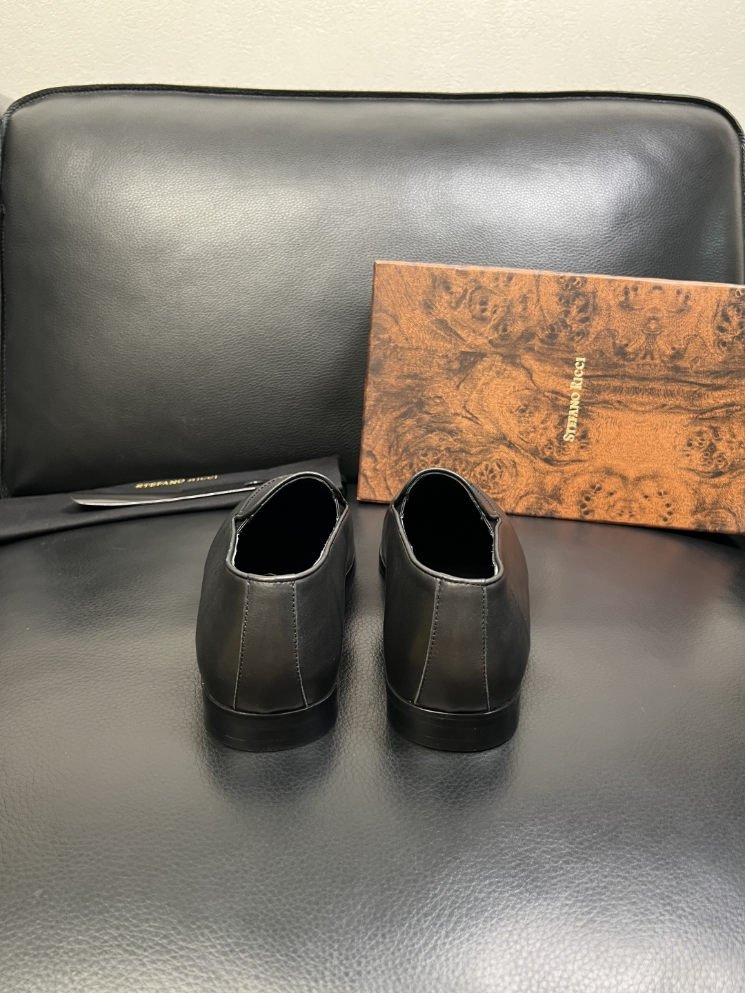 StefanoRicci 顶级代购 史蒂芬 劳尼治 专柜新品同步，鞋面意大利进口牛皮面料，进口水染牛皮内