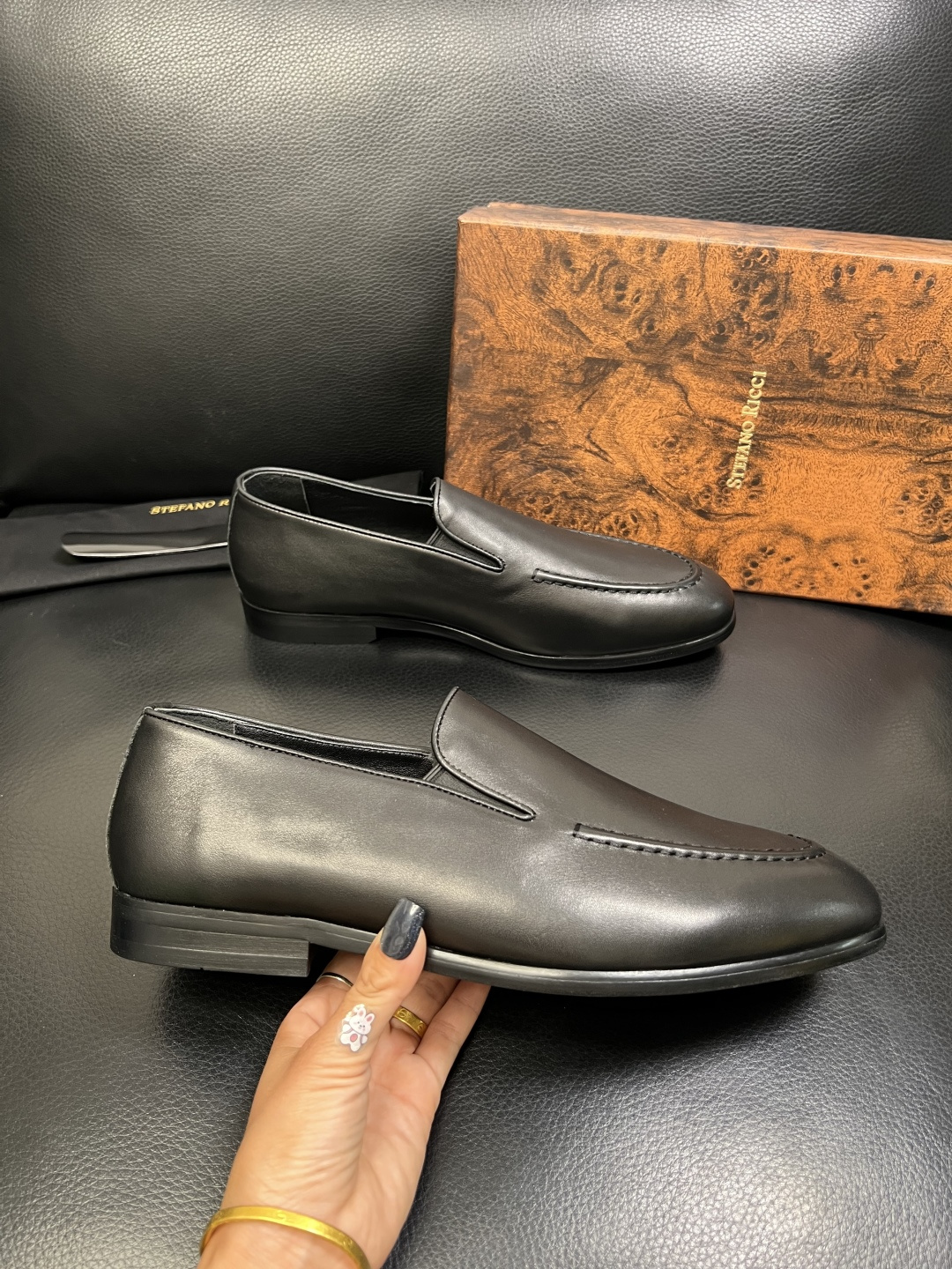 StefanoRicci 顶级代购 史蒂芬 劳尼治 专柜新品同步，鞋面意大利进口牛皮面料，进口水染牛皮内