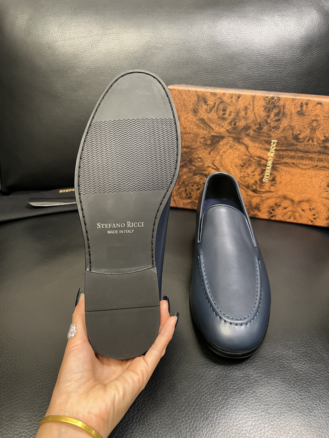 StefanoRicci 顶级代购 史蒂芬 劳尼治 专柜新品同步，鞋面意大利进口牛皮面料，进口水染牛皮内