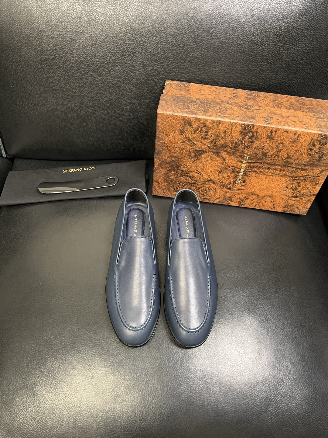 StefanoRicci 顶级代购 史蒂芬 劳尼治 专柜新品同步，鞋面意大利进口牛皮面料，进口水染牛皮内