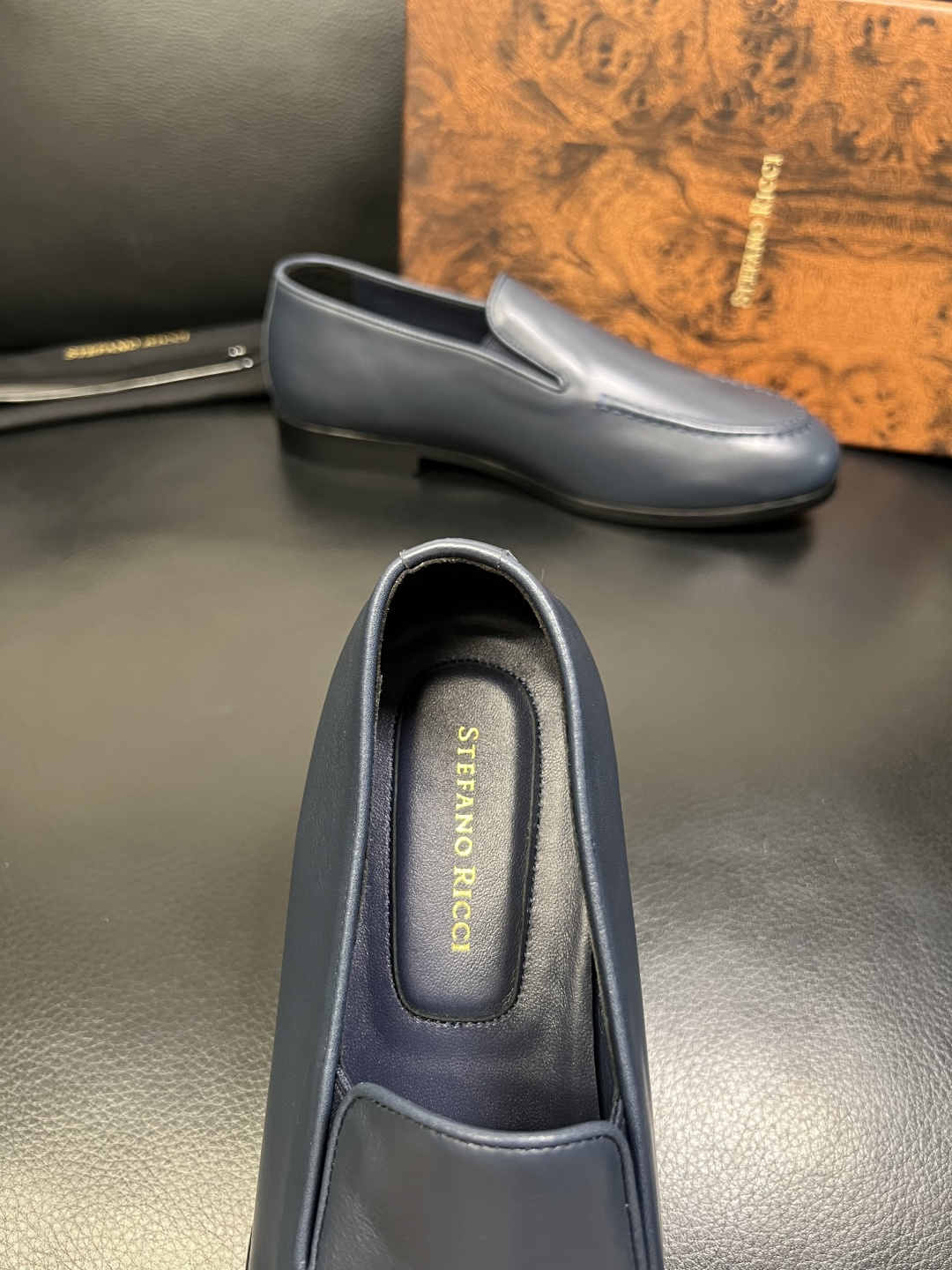 StefanoRicci 顶级代购 史蒂芬 劳尼治 专柜新品同步，鞋面意大利进口牛皮面料，进口水染牛皮内