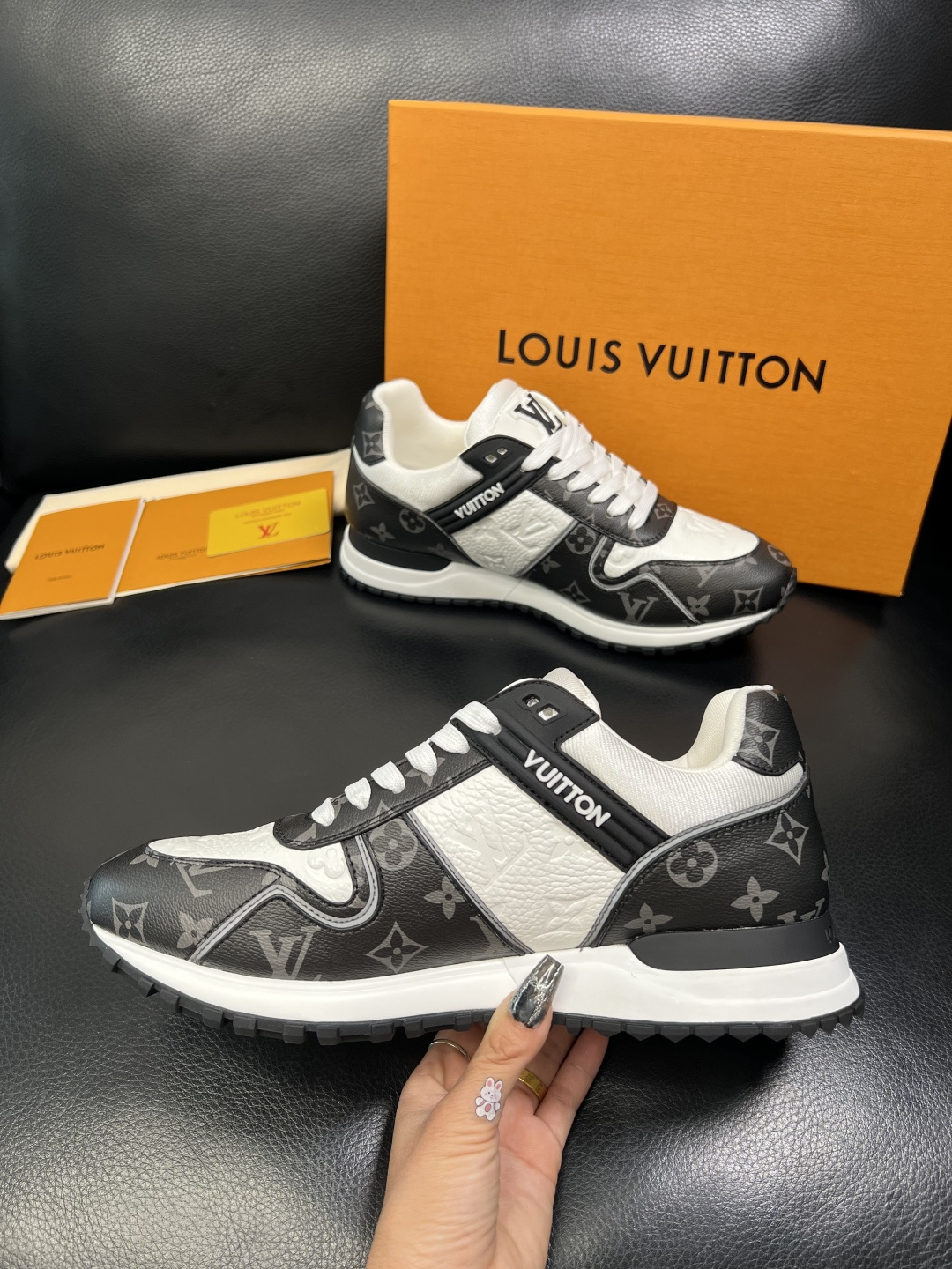 Lv 高品质 顶级工艺品 路易威登，运动板鞋专柜同步，鞋面意大利进口，高品质拼接缤纷色彩复杂工艺品，进口