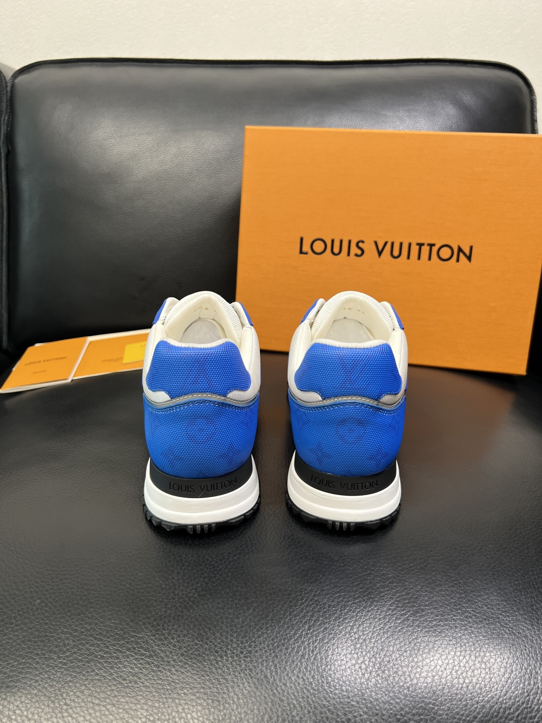 Lv 高品质 顶级工艺品 路易威登，运动板鞋专柜同步，鞋面意大利进口，高品质拼接缤纷色彩复杂工艺品，进口