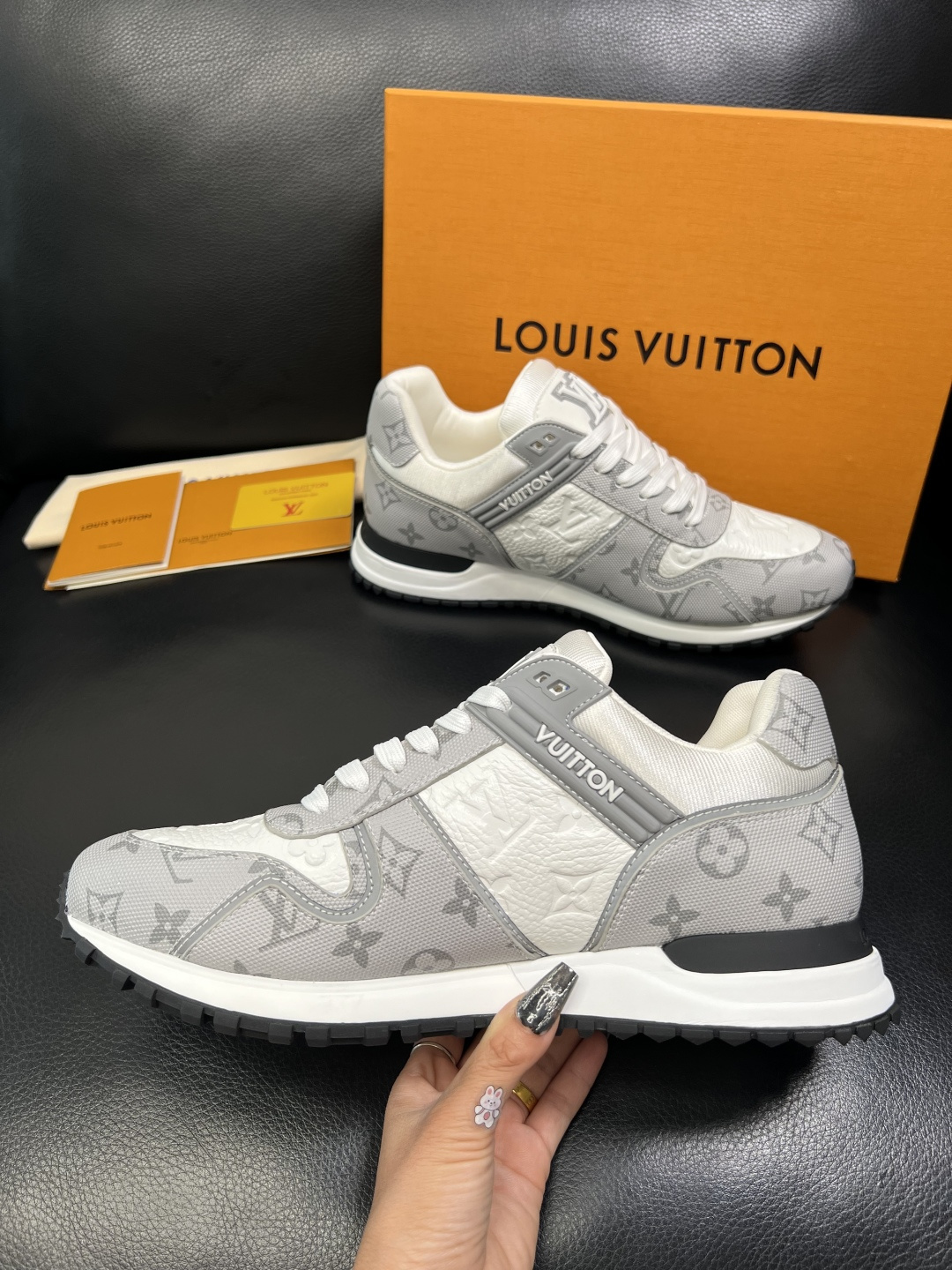 Lv 高品质 顶级工艺品 路易威登，运动板鞋专柜同步，鞋面意大利进口，高品质拼接缤纷色彩复杂工艺品，进口