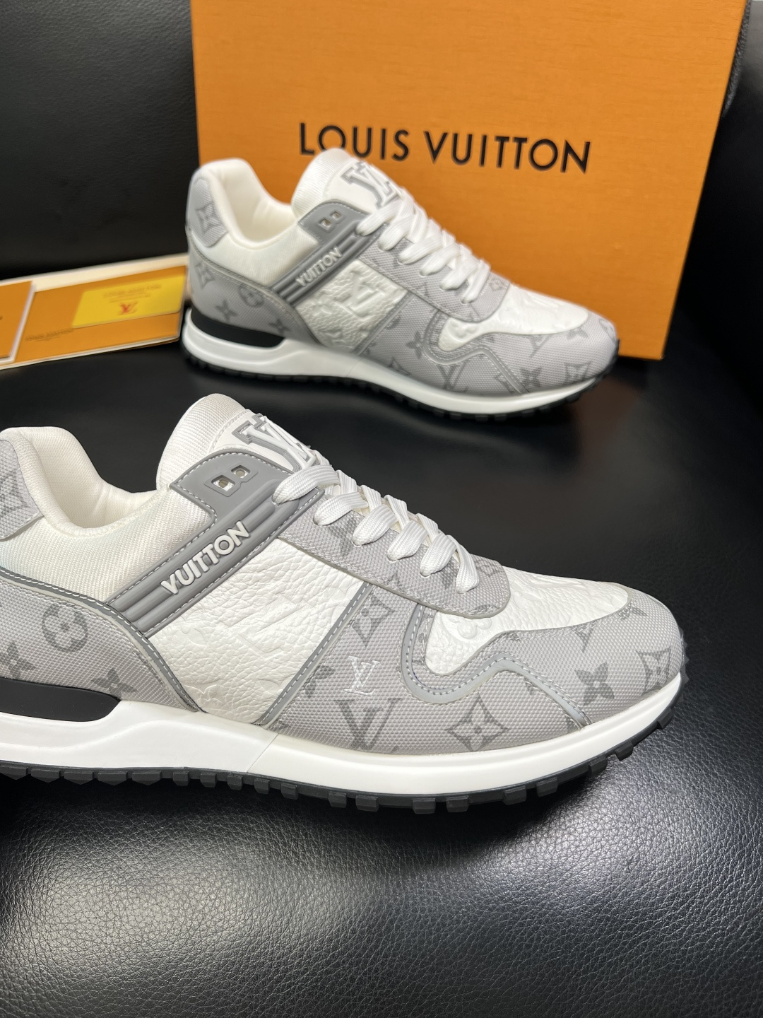 Lv 高品质 顶级工艺品 路易威登，运动板鞋专柜同步，鞋面意大利进口，高品质拼接缤纷色彩复杂工艺品，进口