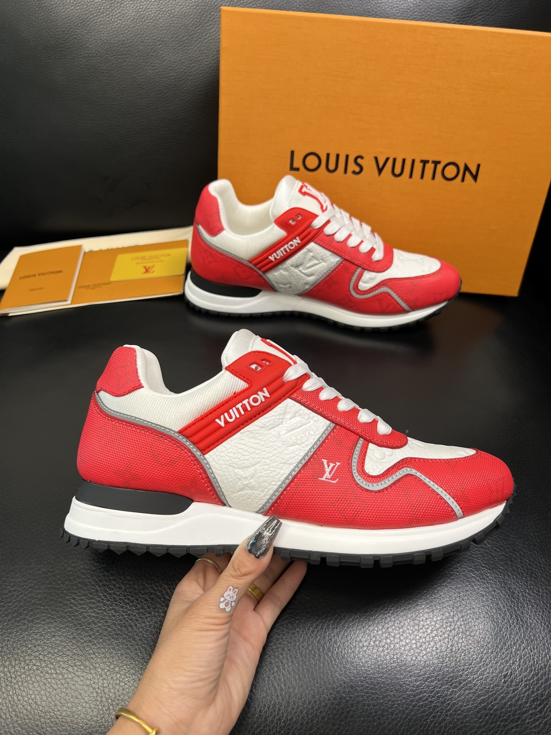 Lv 高品质 顶级工艺品 路易威登，运动板鞋专柜同步，鞋面意大利进口，高品质拼接缤纷色彩复杂工艺品，进口