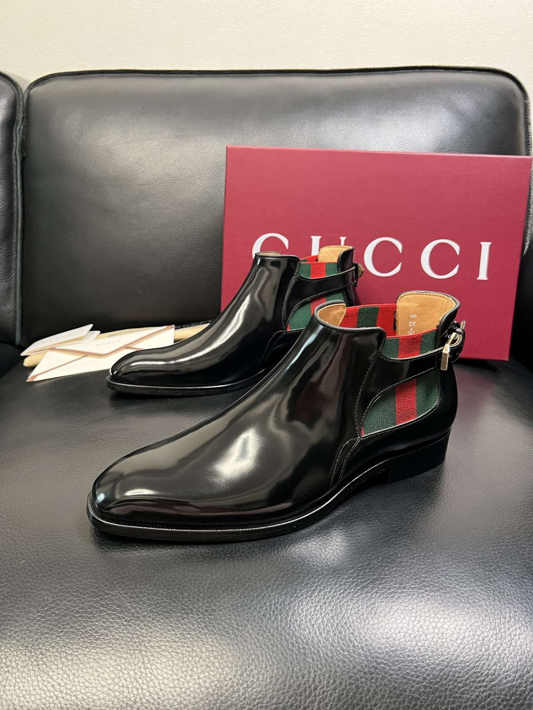Gucci 高品质 顶级工艺品 古奇 皮鞋系列专柜同步 原厂配置，意大利进口原版牛皮，进口水染牛里 ，鞋