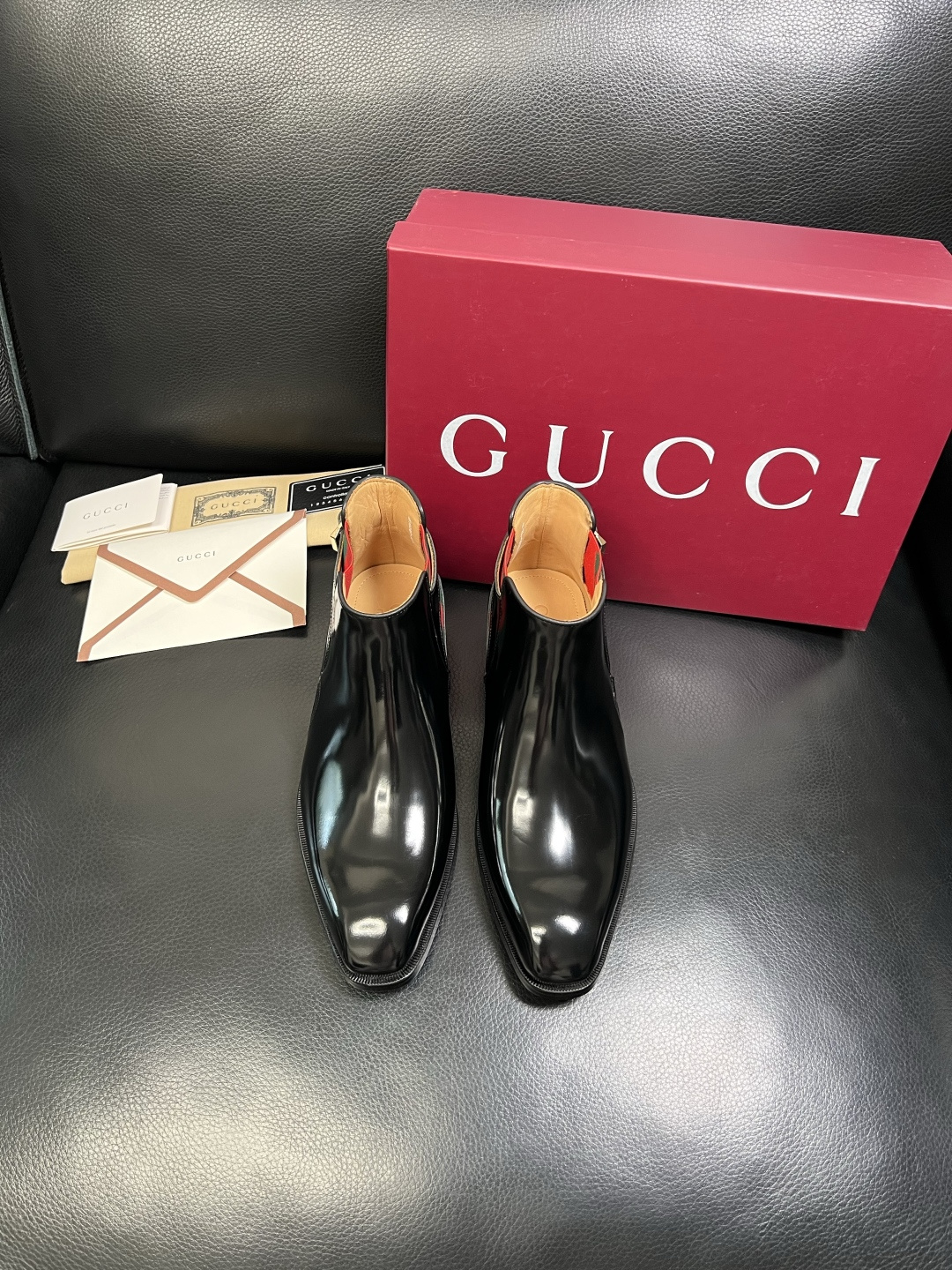 Gucci 高品质 顶级工艺品 古奇 皮鞋系列专柜同步 原厂配置，意大利进口原版牛皮，进口水染牛里 ，鞋