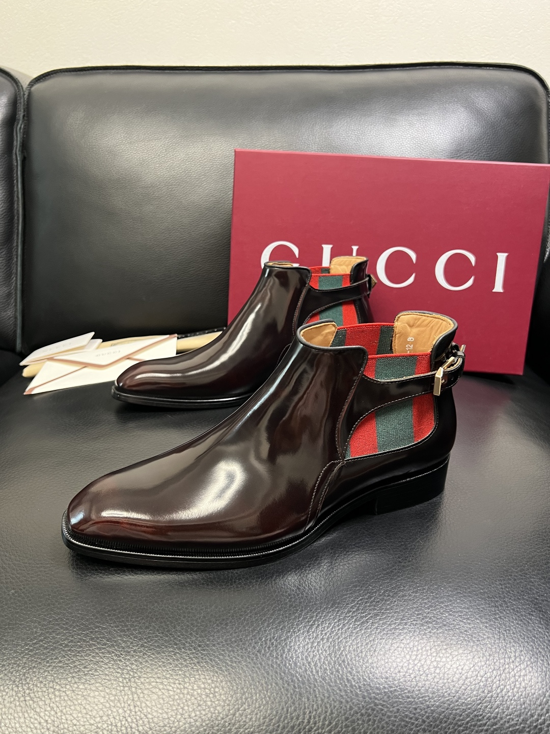 Gucci 高品质 顶级工艺品 古奇 皮鞋系列专柜同步 原厂配置，意大利进口原版牛皮，进口水染牛里 ，鞋