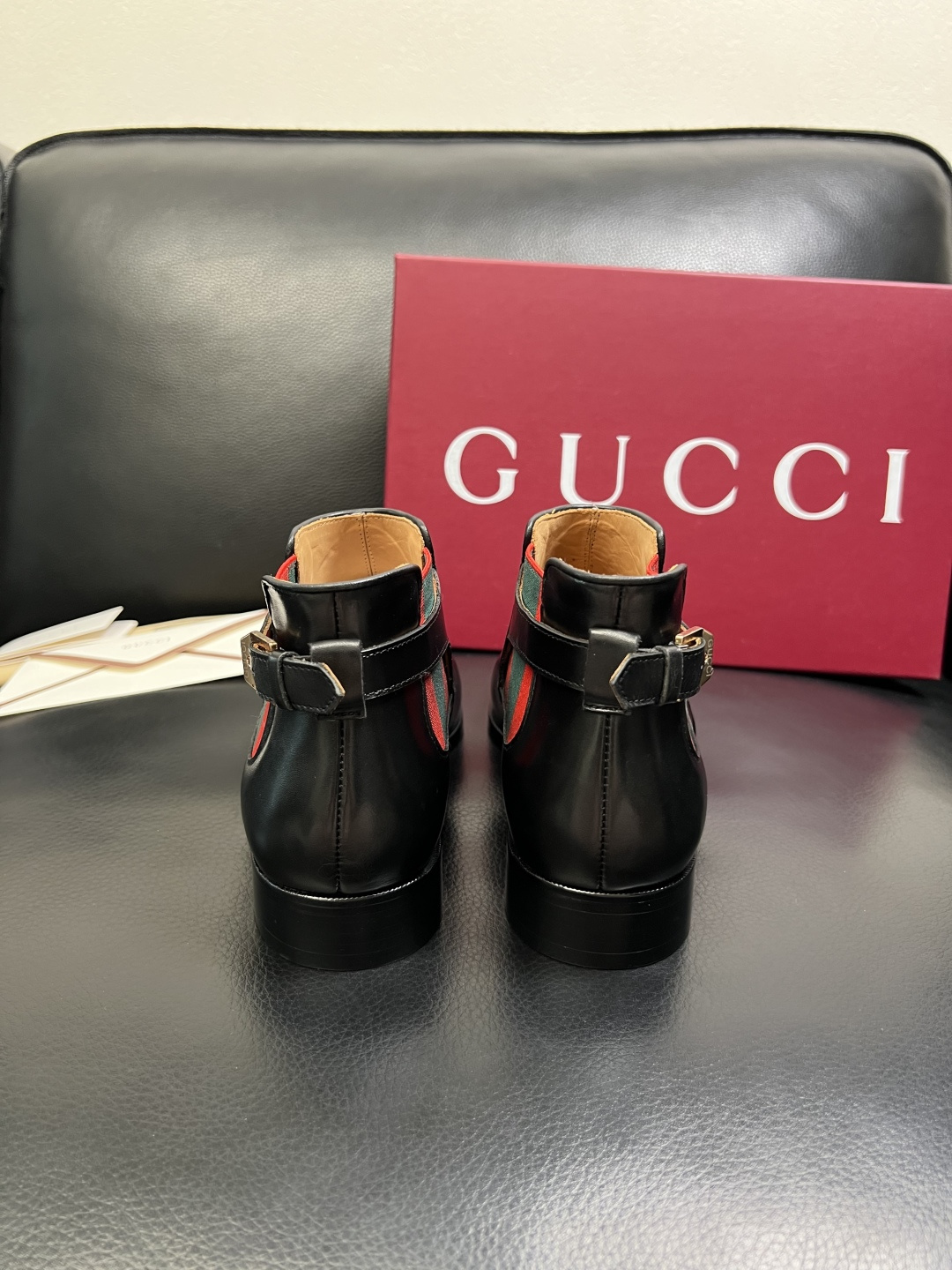Gucci 高品质 顶级工艺品 古奇 皮鞋系列专柜同步 原厂配置，意大利进口原版牛皮，进口水染牛里 ，鞋