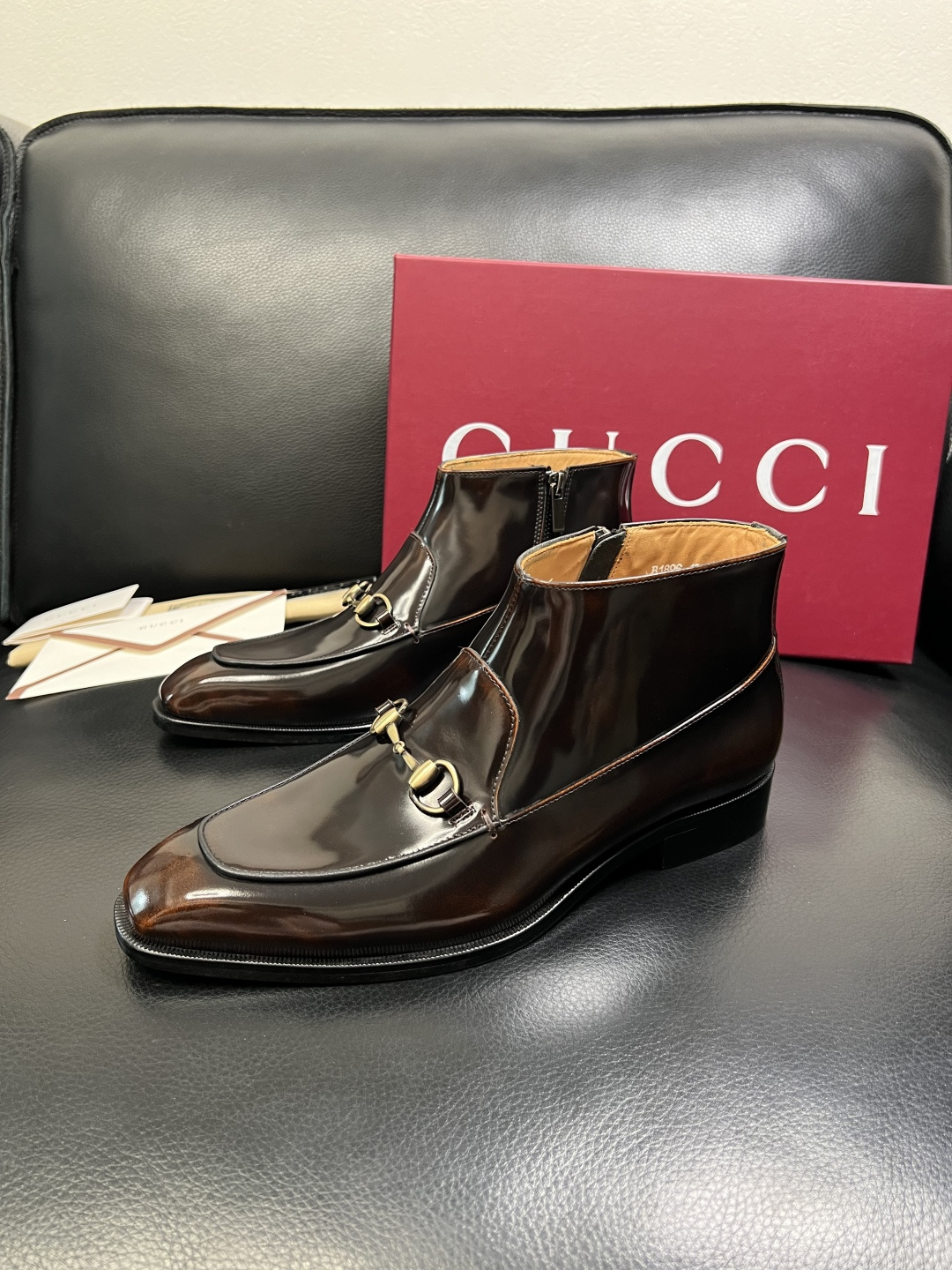 Gucci 高品质 顶级工艺品 古奇 皮鞋系列专柜同步 原厂配置，意大利进口原版牛皮，进口水染牛里 ，鞋