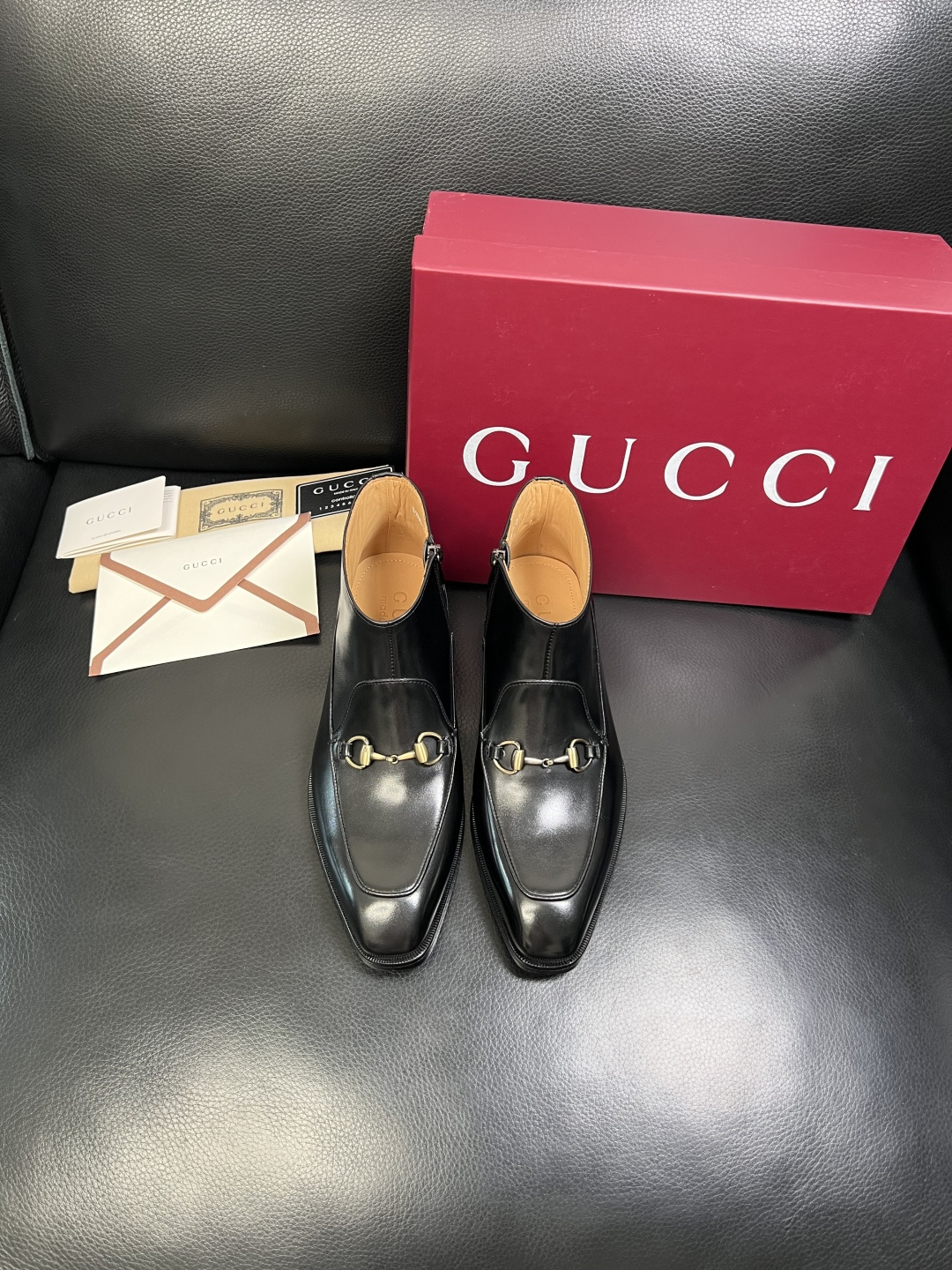 Gucci 高品质 顶级工艺品 古奇 皮鞋系列专柜同步 原厂配置，意大利进口原版牛皮，进口水染牛里 ，鞋