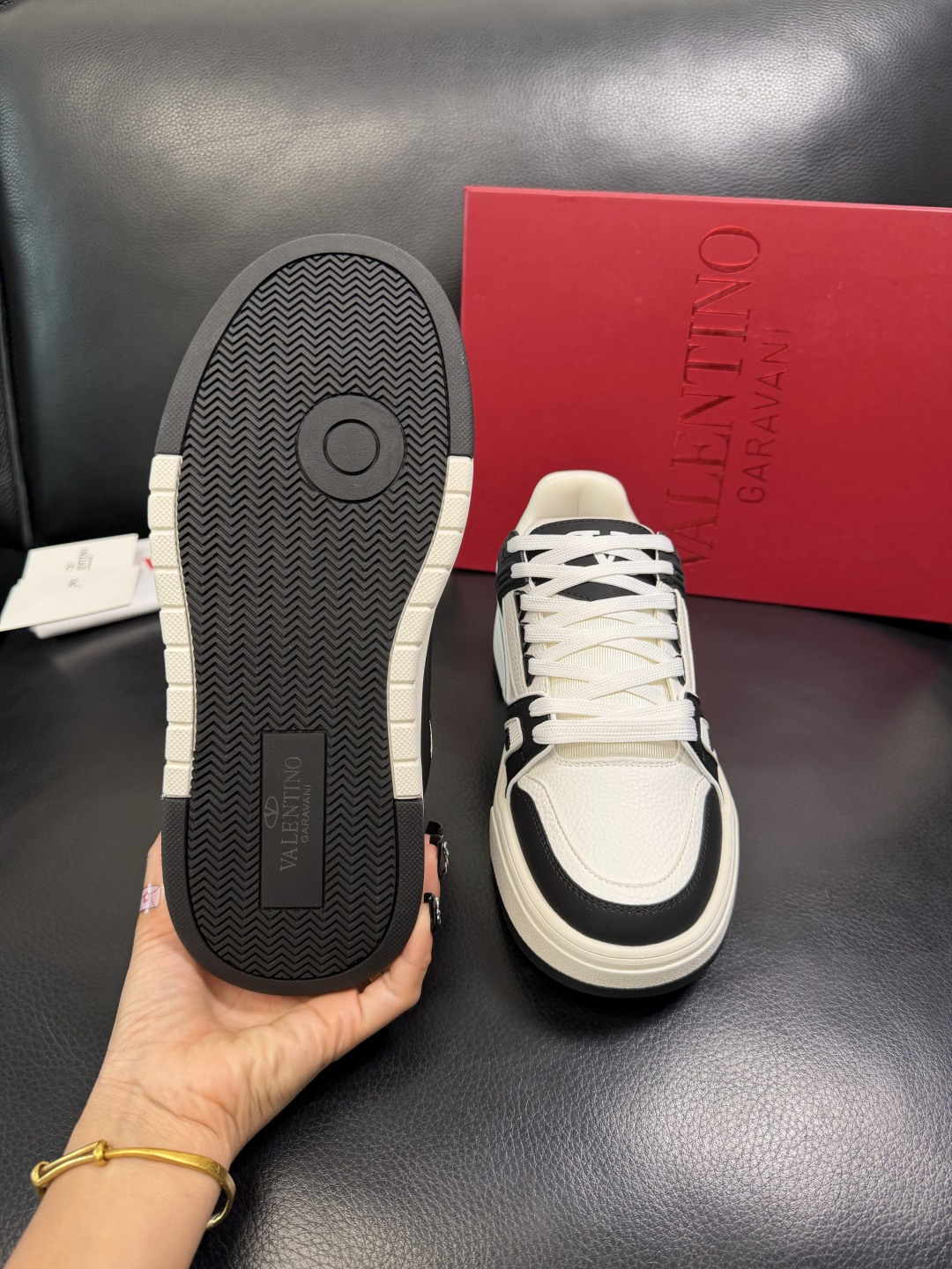 VALENTINO 高品质 顶级工艺品 华伦天奴，运动板鞋专柜同步，鞋面意大利进口，高品质拼接缤纷色彩复