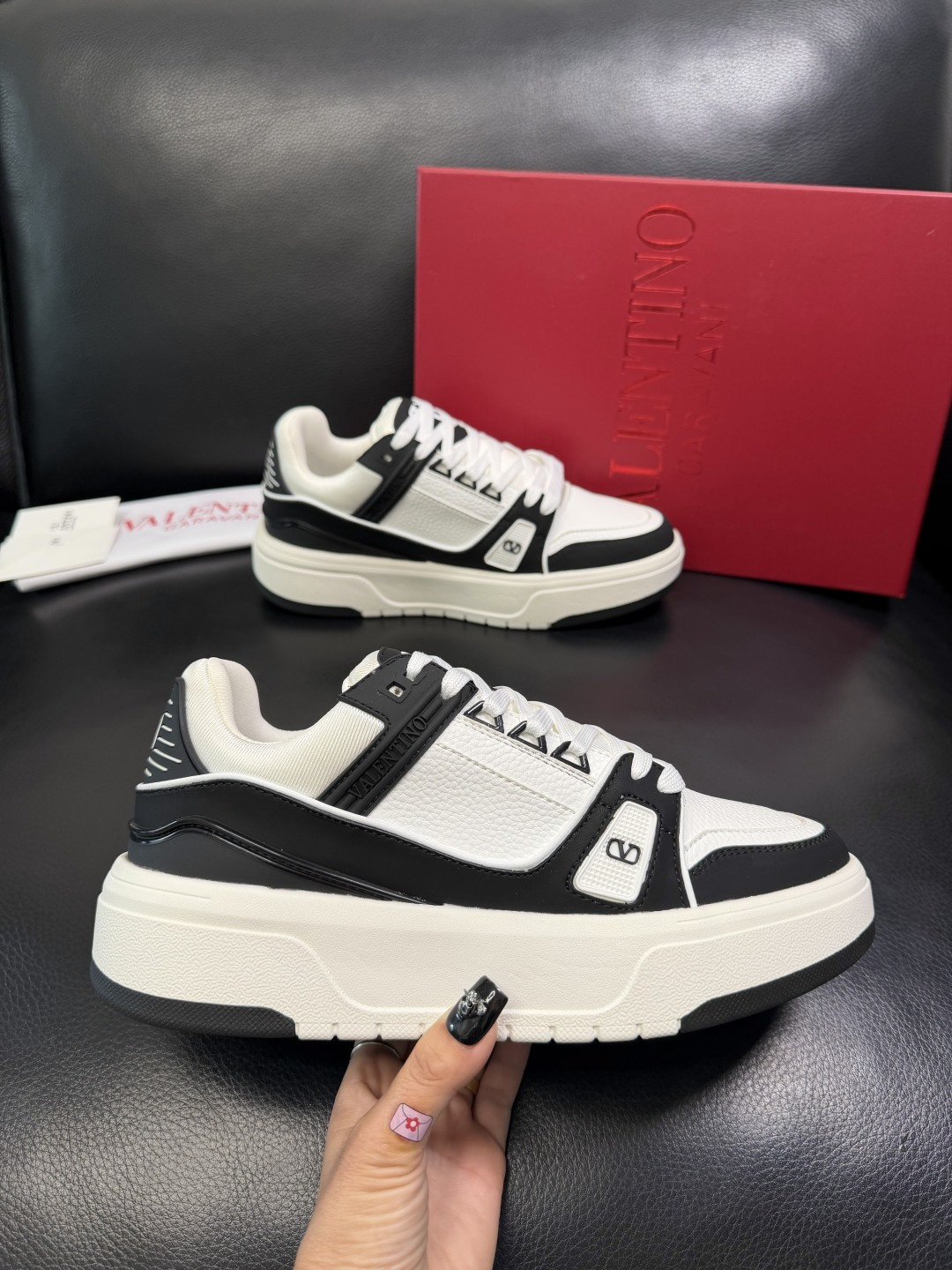 VALENTINO 高品质 顶级工艺品 华伦天奴，运动板鞋专柜同步，鞋面意大利进口，高品质拼接缤纷色彩复