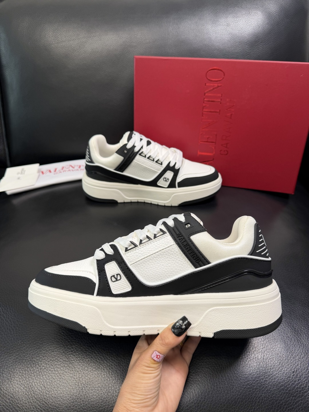 VALENTINO 高品质 顶级工艺品 华伦天奴，运动板鞋专柜同步，鞋面意大利进口，高品质拼接缤纷色彩复