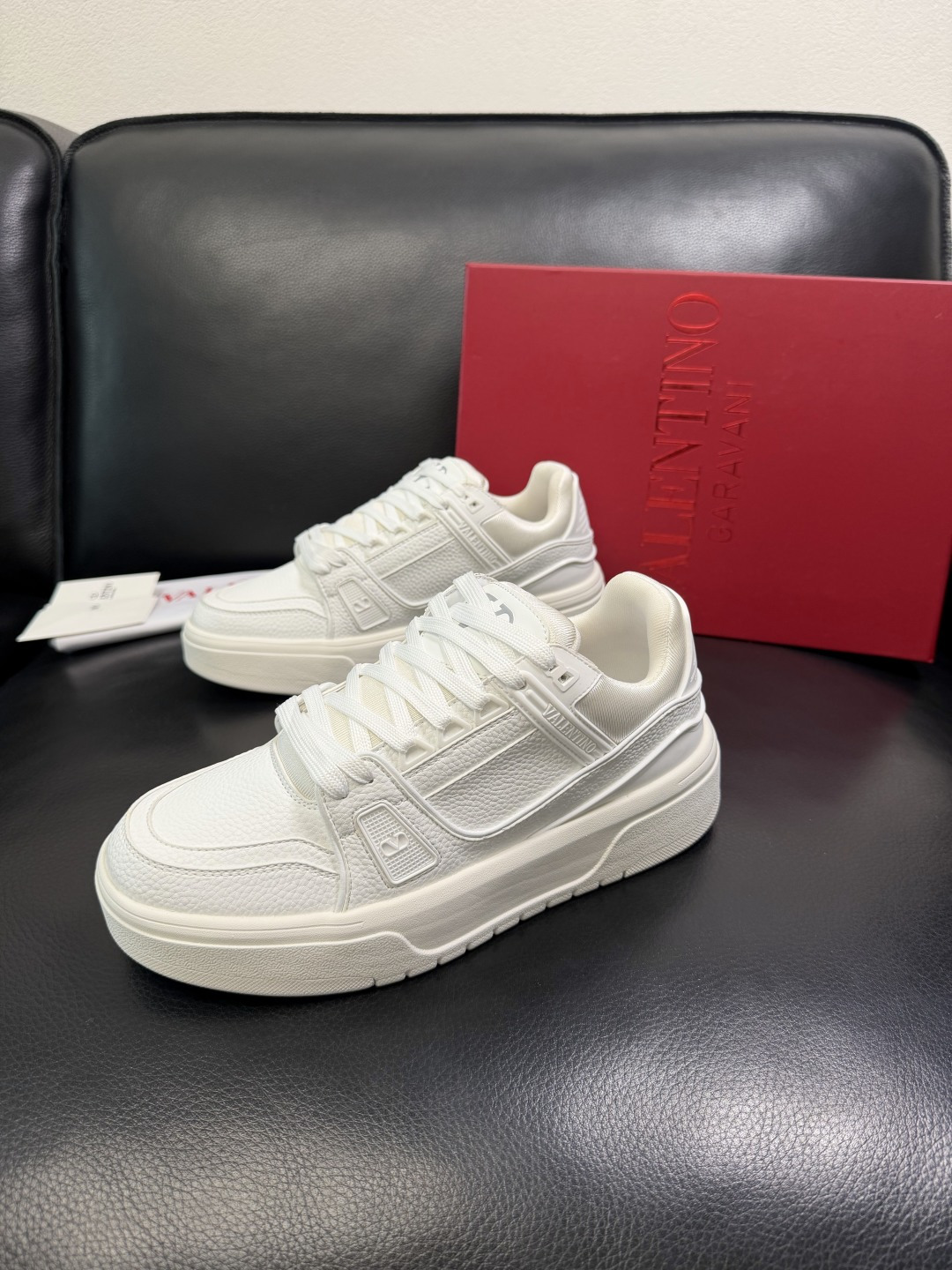 VALENTINO 高品质 顶级工艺品 华伦天奴，运动板鞋专柜同步，鞋面意大利进口，高品质拼接缤纷色彩复