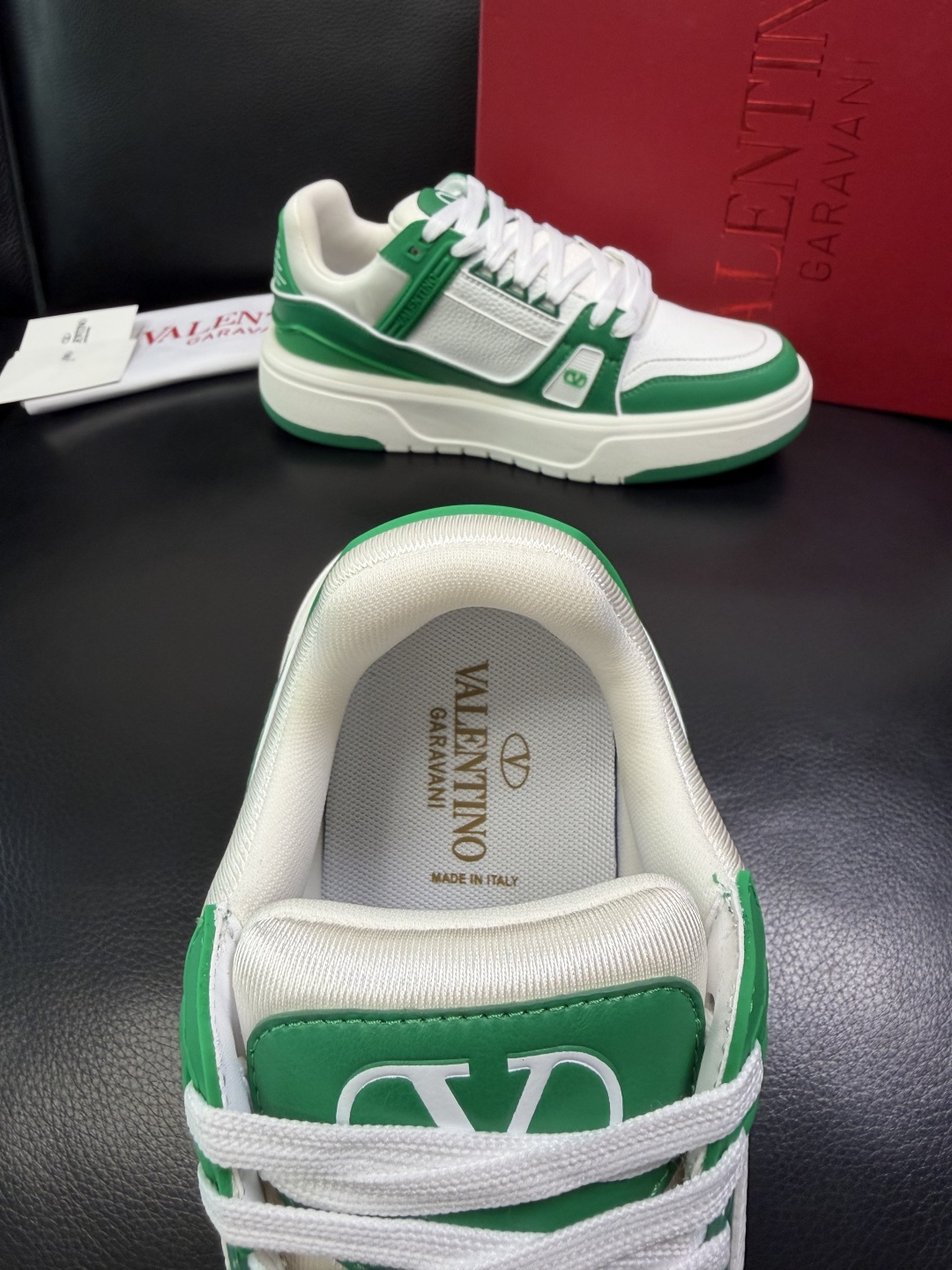 VALENTINO 高品质 顶级工艺品 华伦天奴，运动板鞋专柜同步，鞋面意大利进口，高品质拼接缤纷色彩复